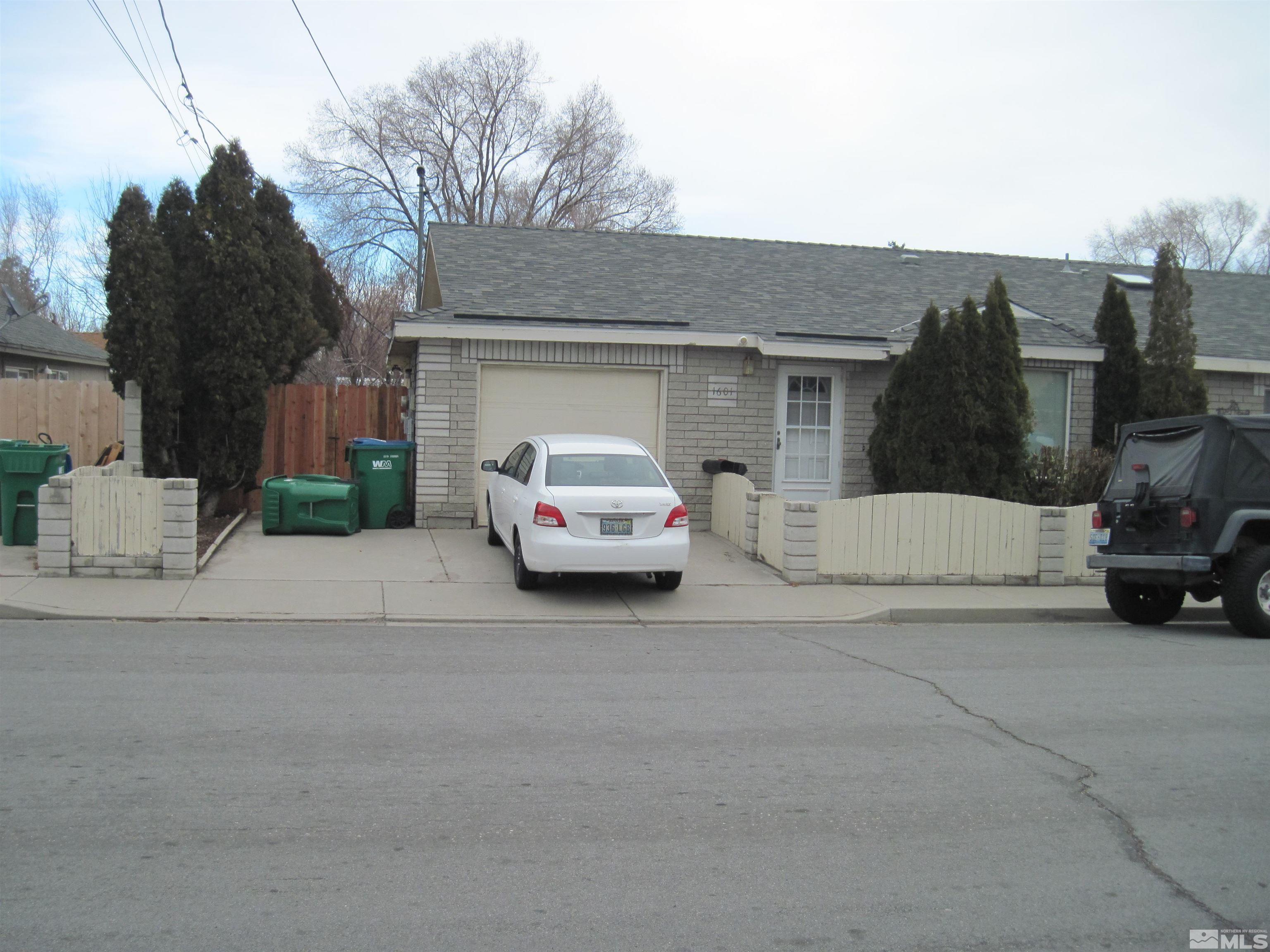 1601 N Fall St Property Photo 4