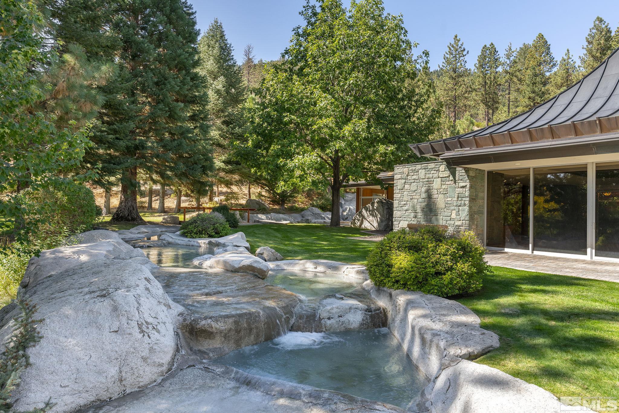 4045 Old Us 395 Property Photo 6