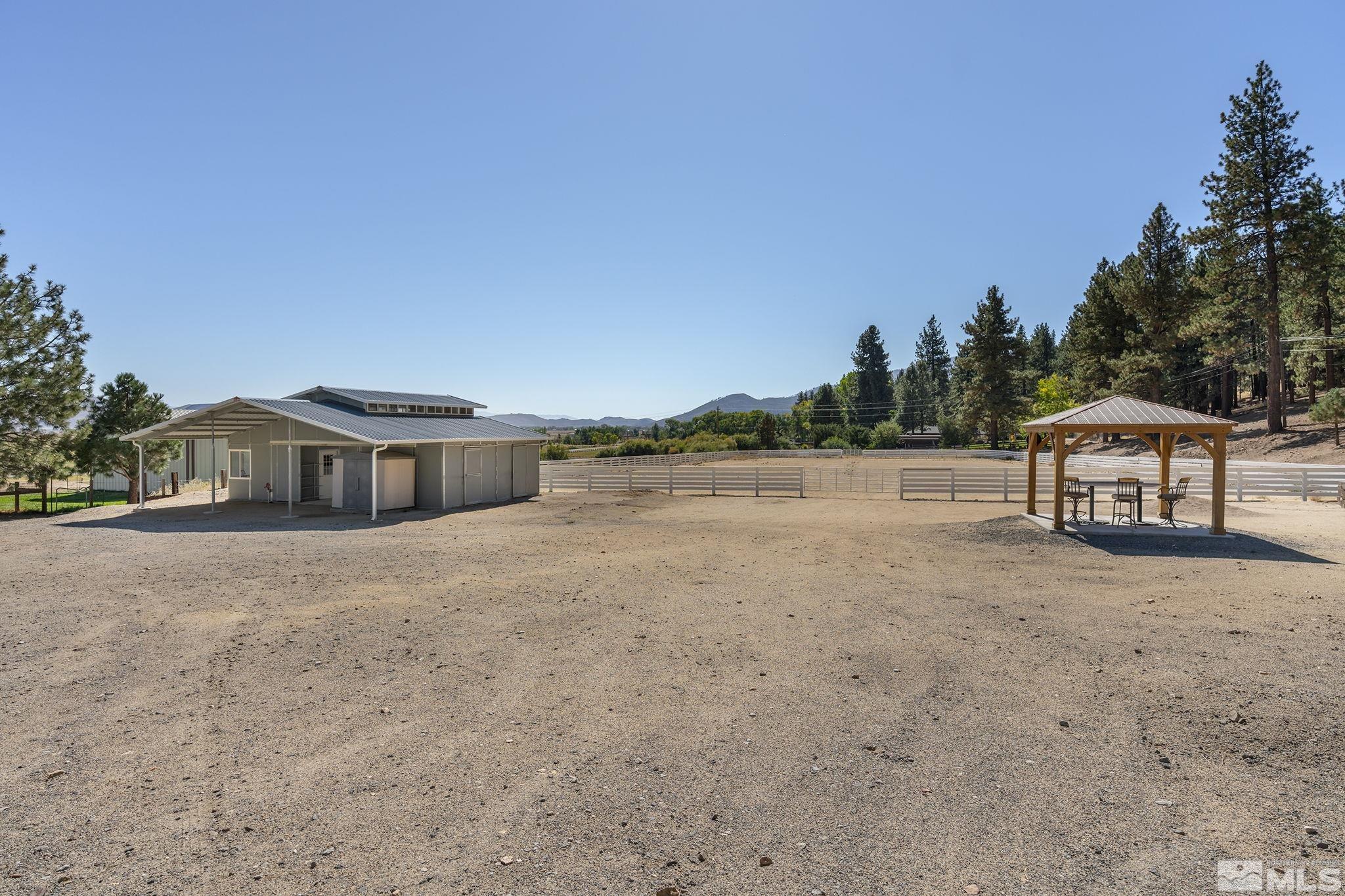 4045 Old Us 395 Property Photo 20