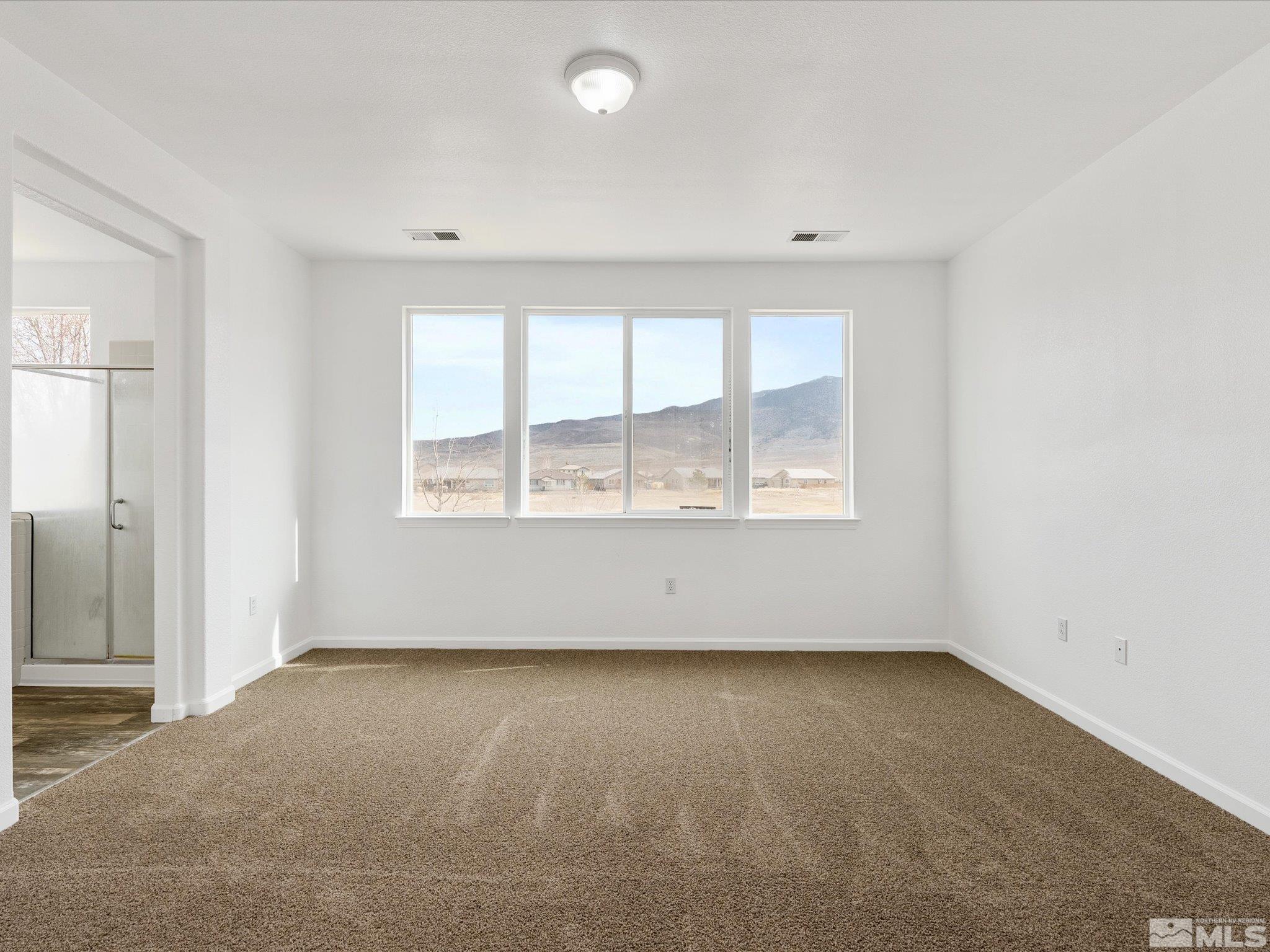 915 Lakeview Dr Property Photo 24