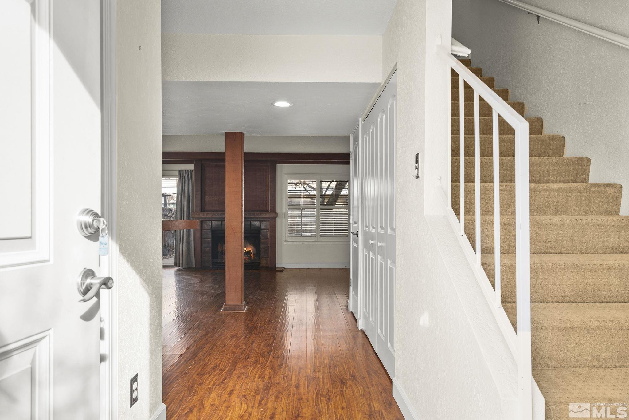 1020 Bradley Sq Property Photo 12