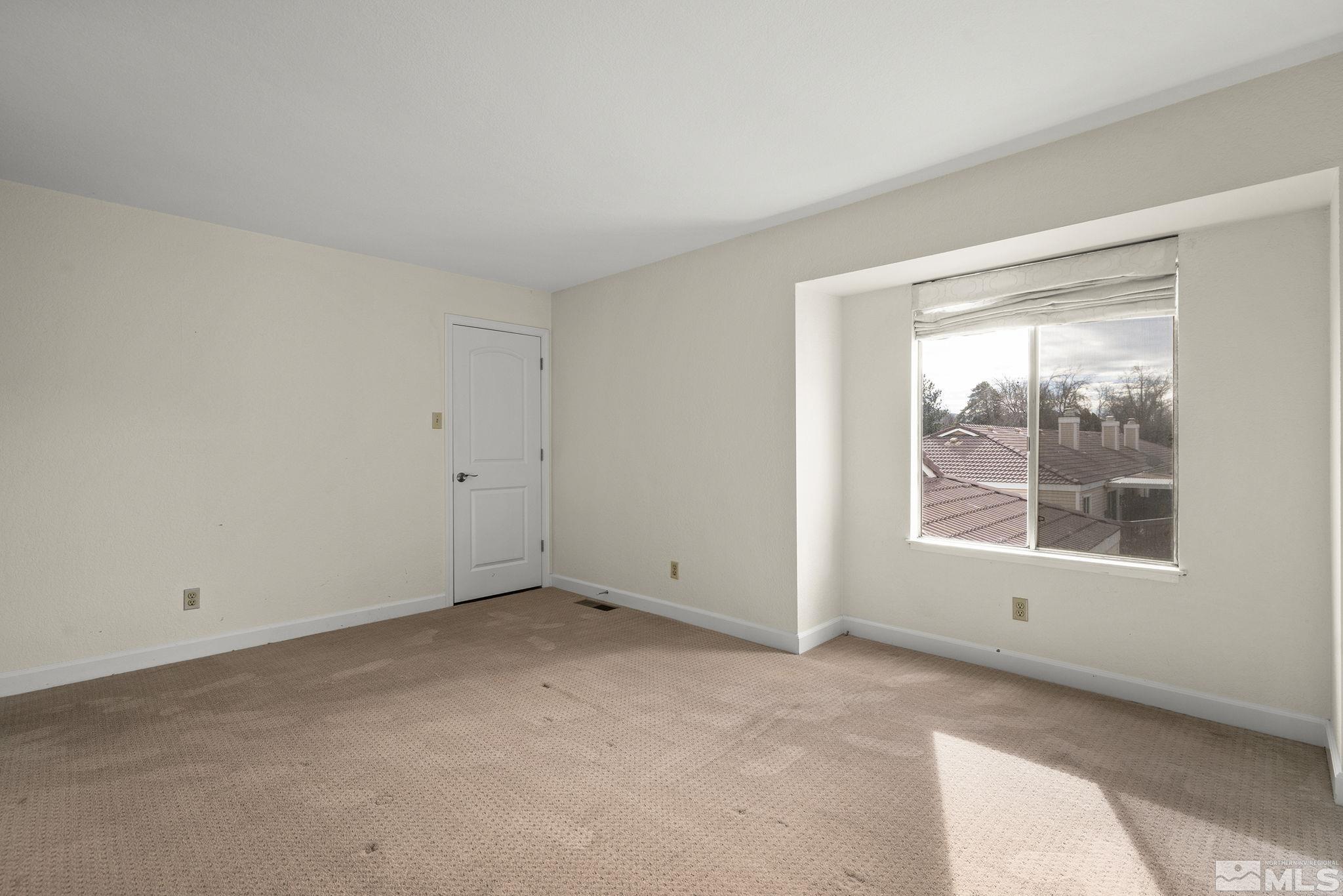 1020 Bradley Sq Property Photo 14