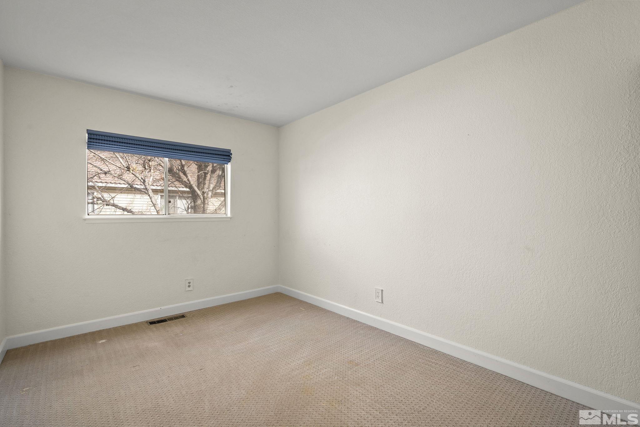 1020 Bradley Sq Property Photo 16