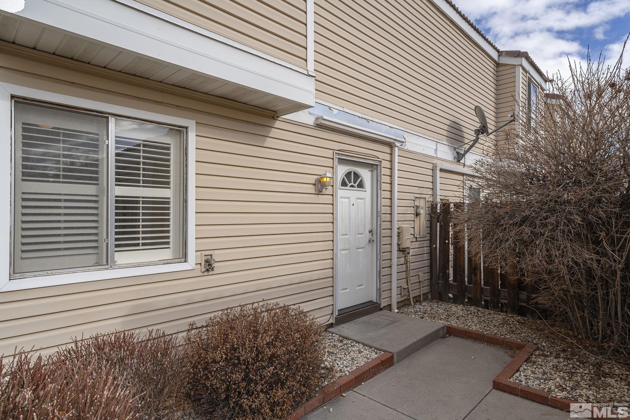 1020 Bradley Sq Property Photo 22
