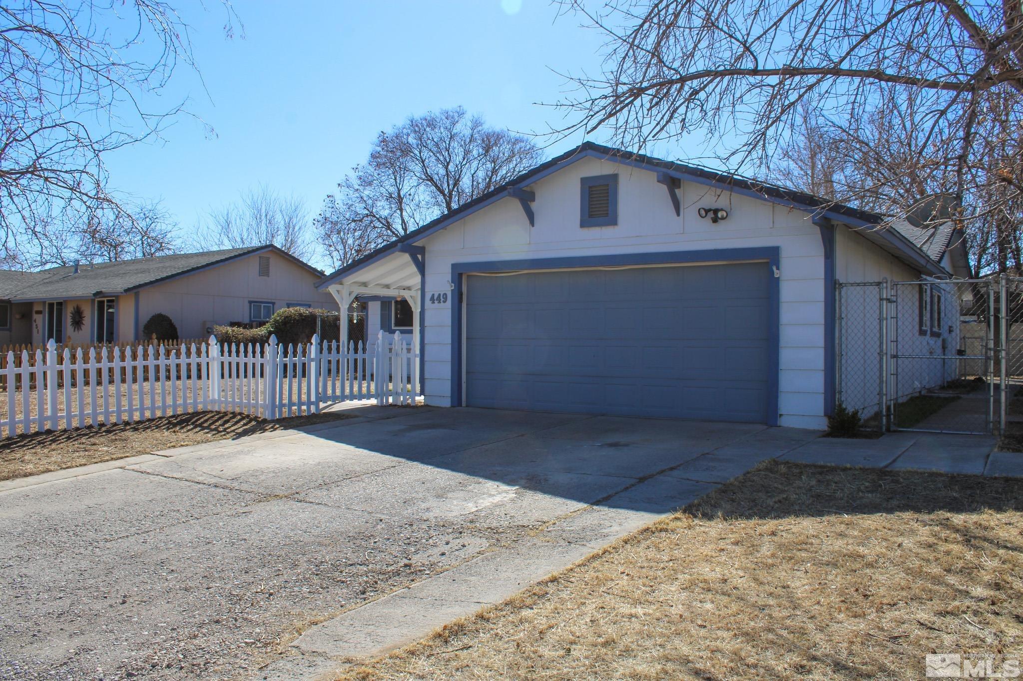 449 Sierra Property Photo 2