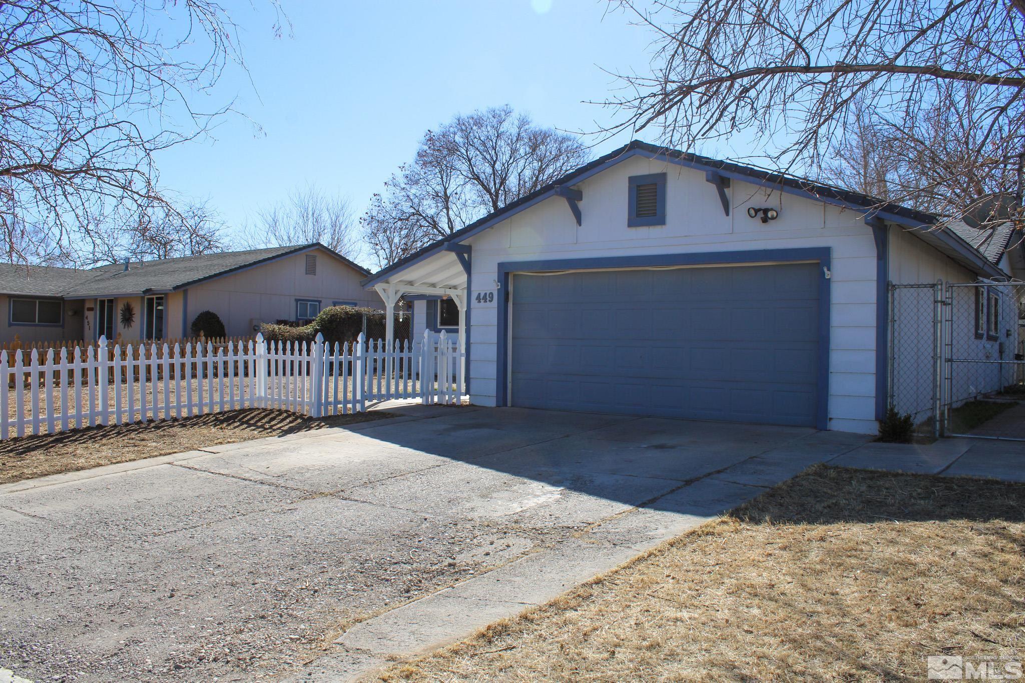 449 Sierra Property Photo 3