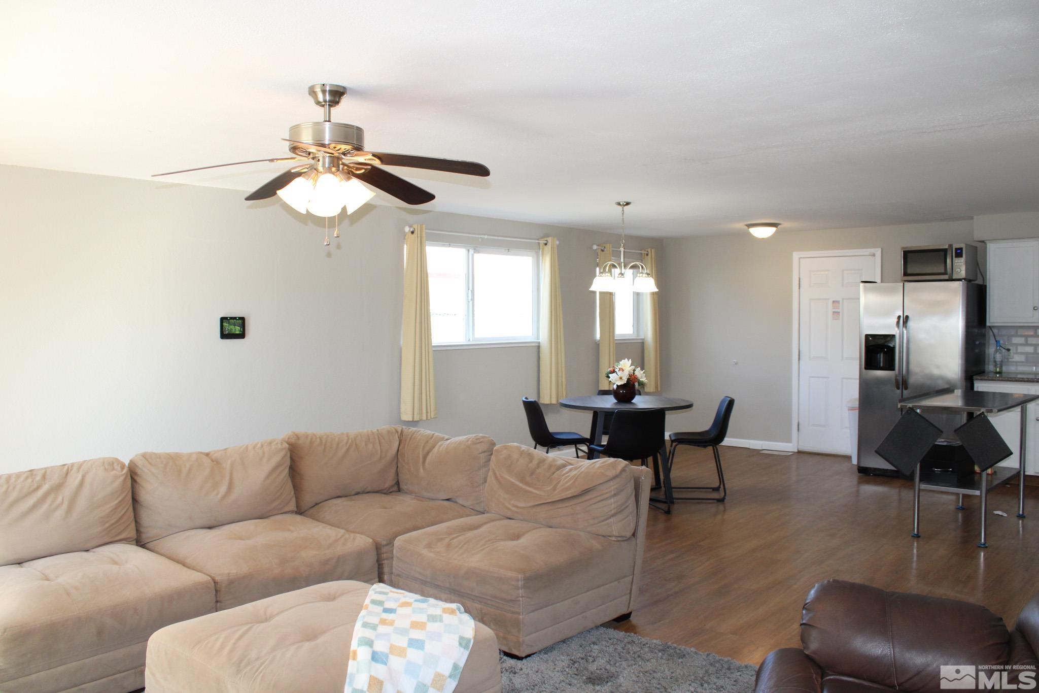 449 Sierra Property Photo 10