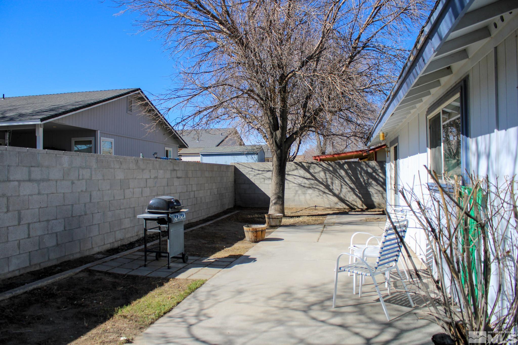 449 Sierra Property Photo 34