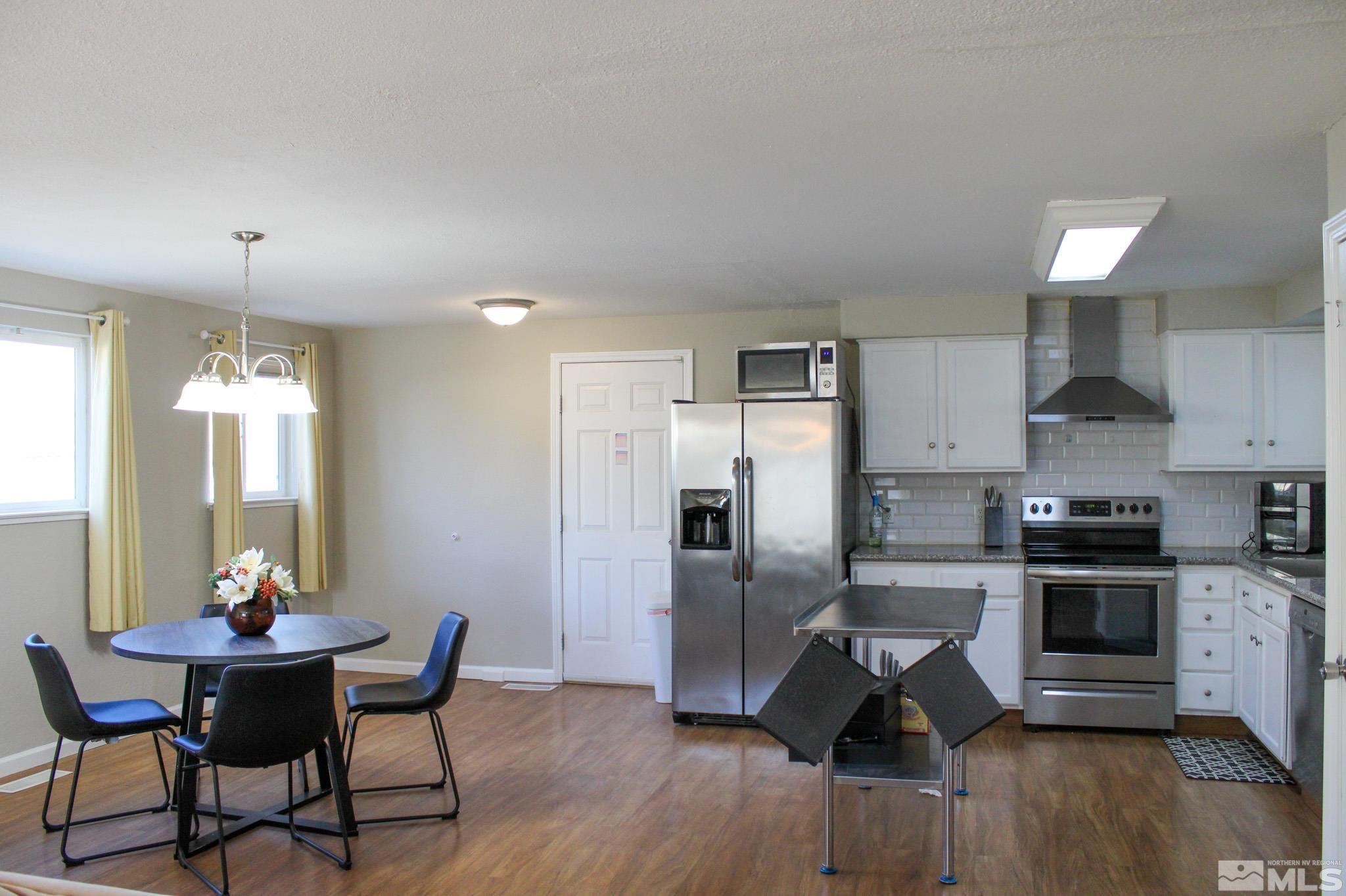 449 Sierra Property Photo 36