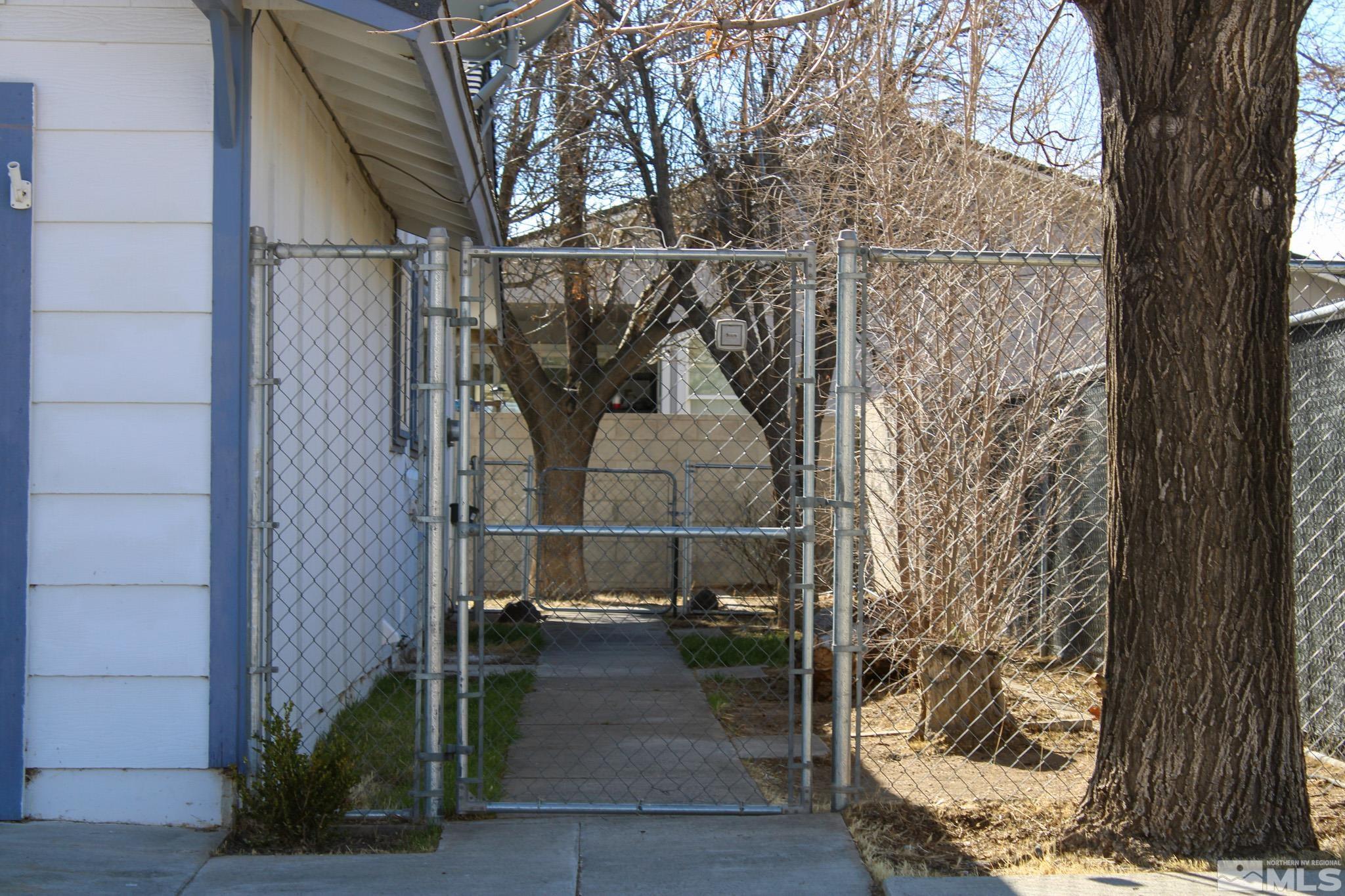 449 Sierra Property Photo 37