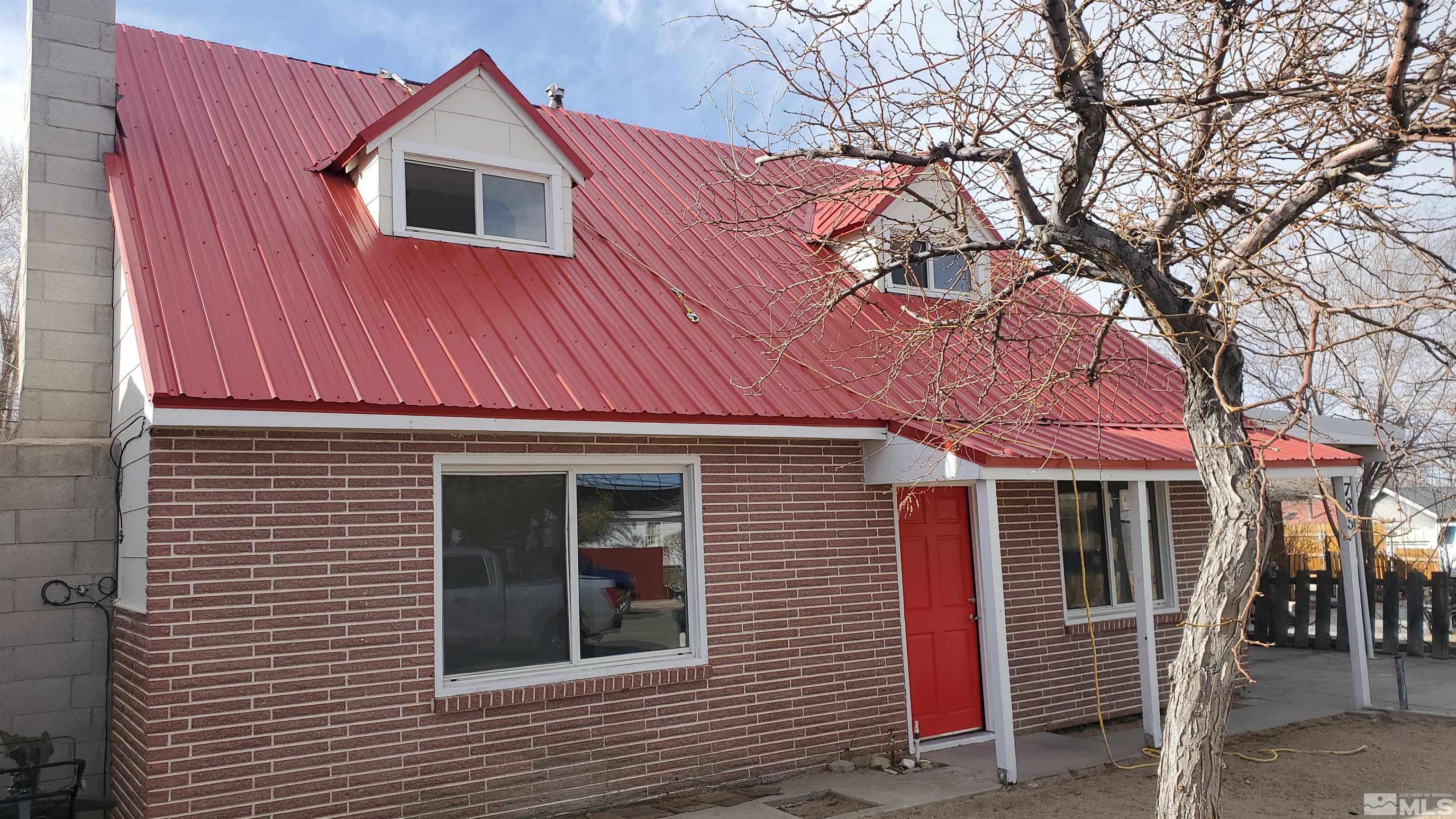 785 D Street Property Photo 1