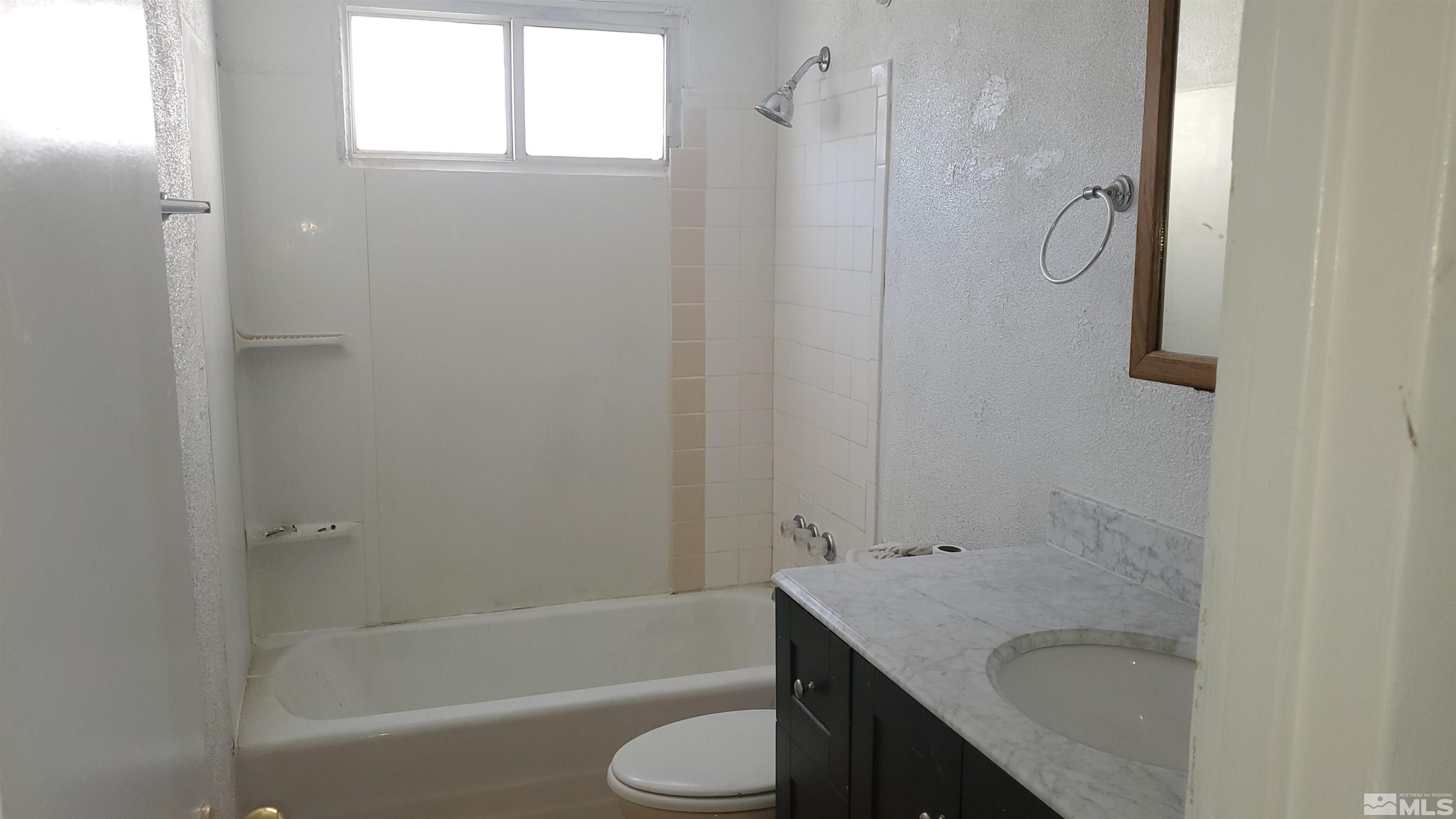785 D Street Property Photo 9