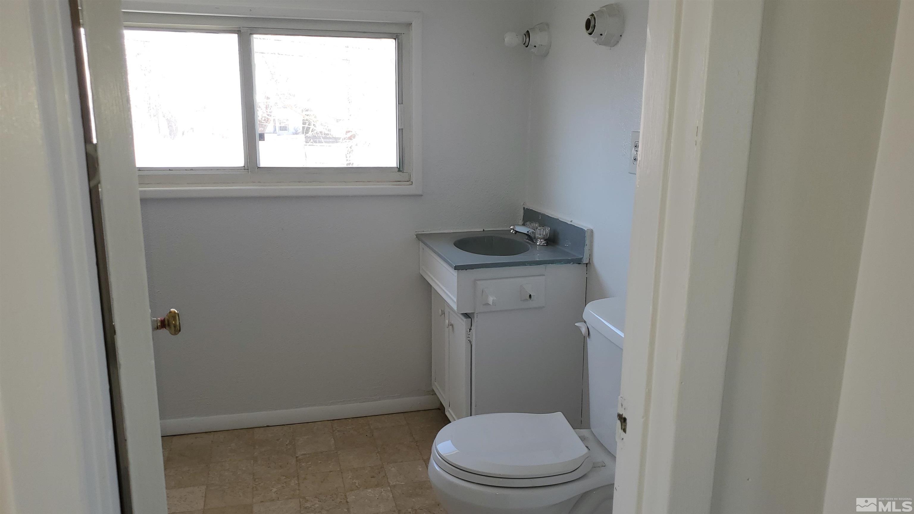 785 D Street Property Photo 12