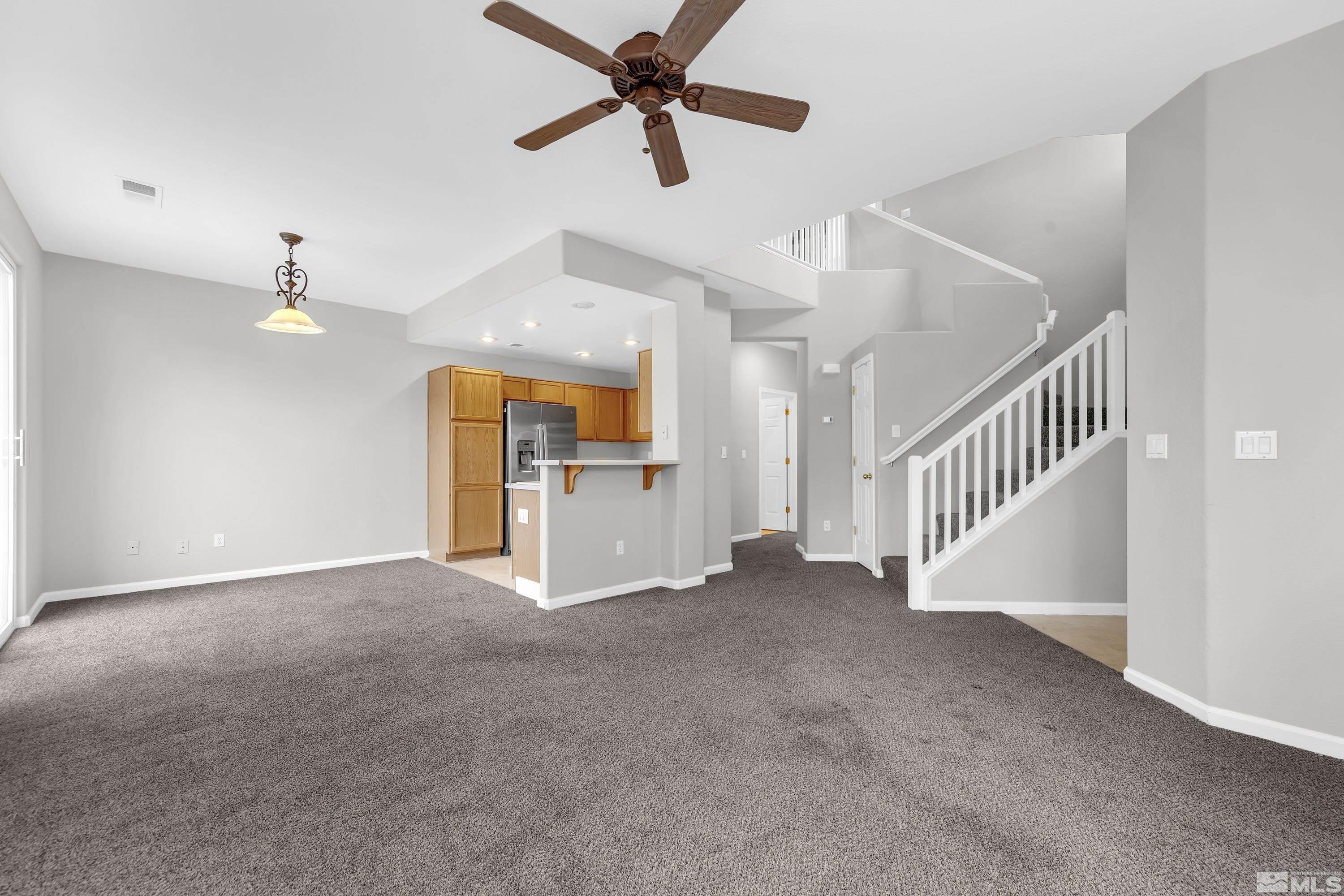 2130 Canyon Mesa Ct Property Photo 3