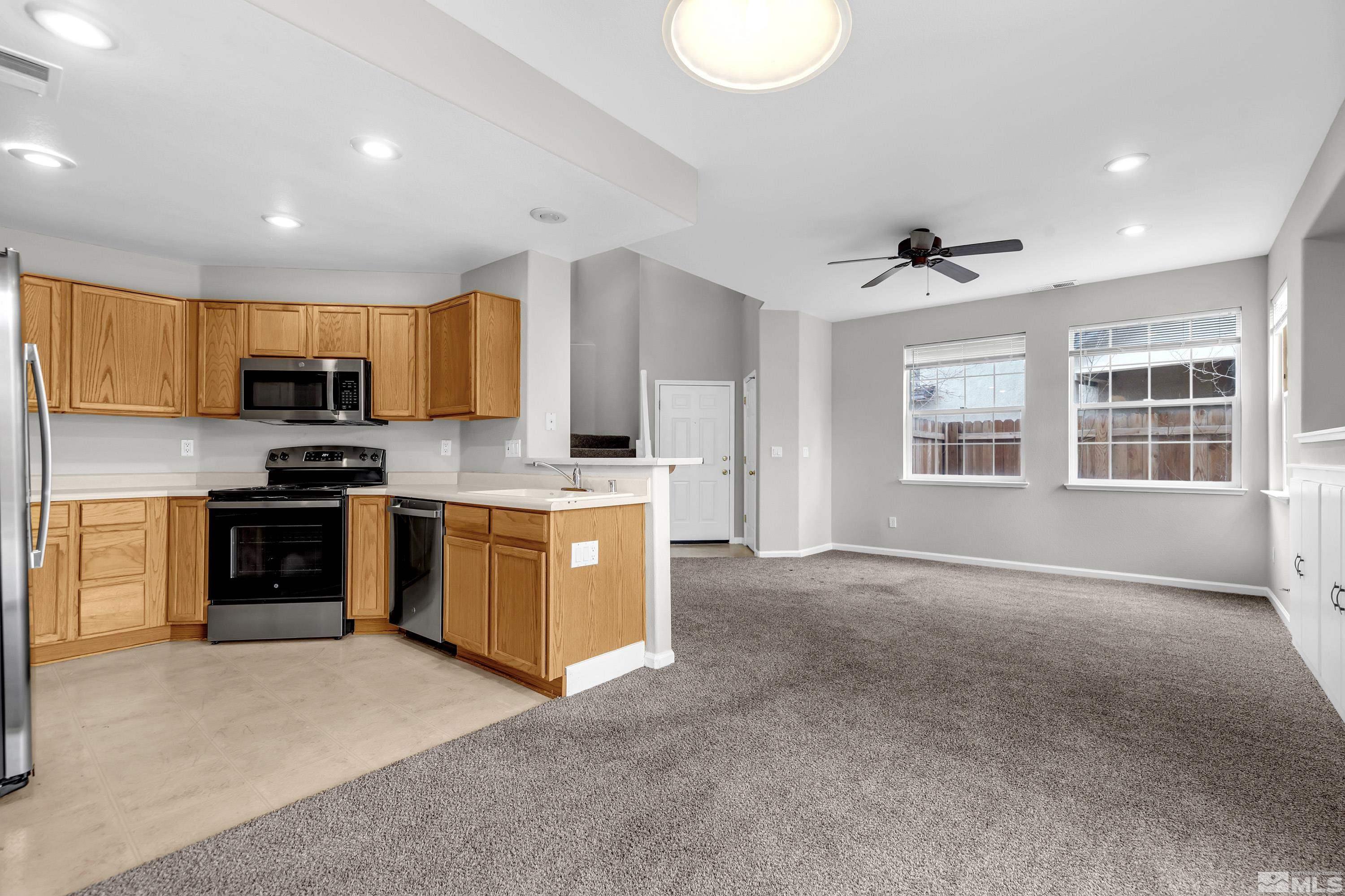 2130 Canyon Mesa Ct Property Photo 4