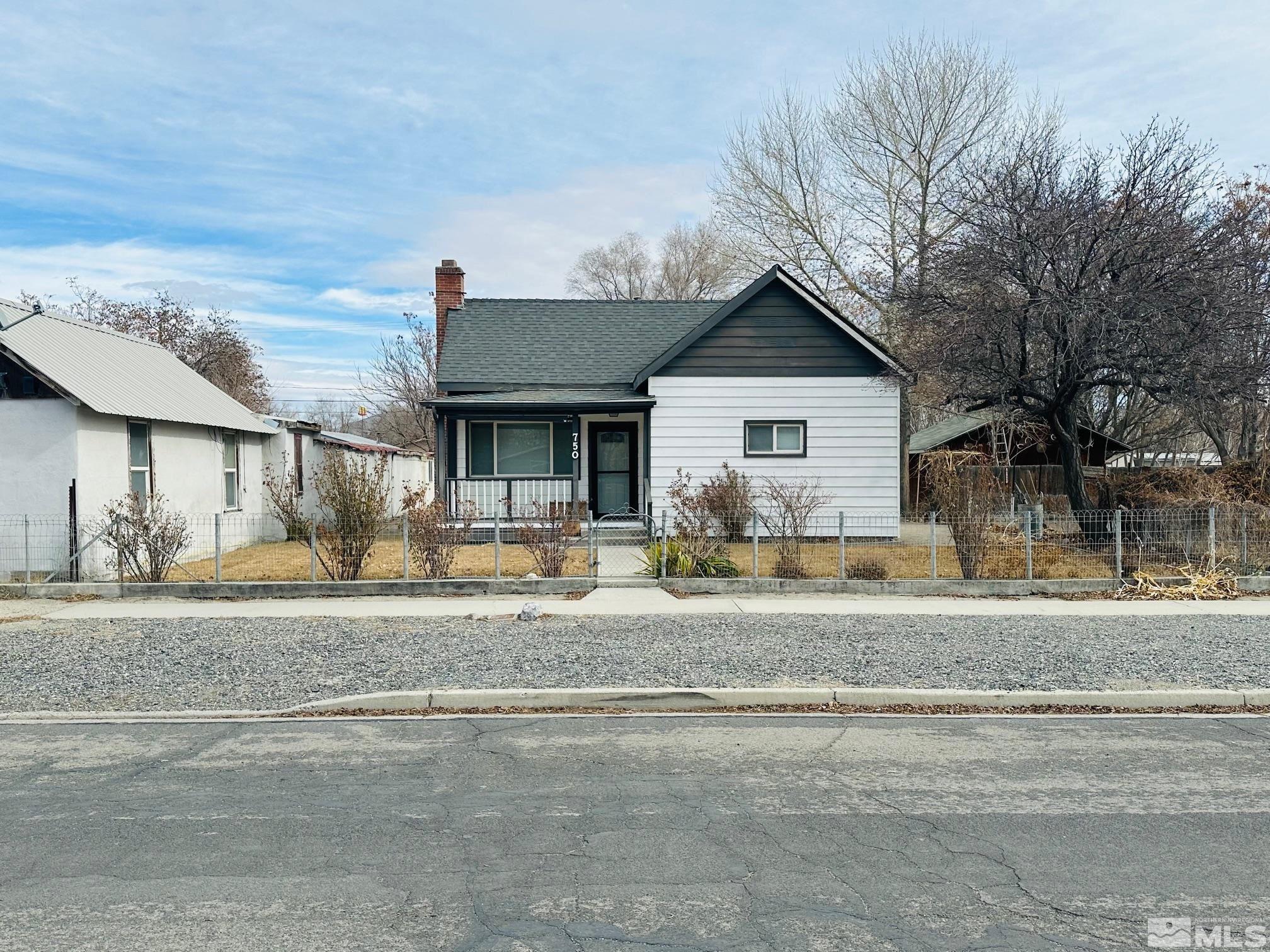 750 Grinnel Ave Property Photo 3