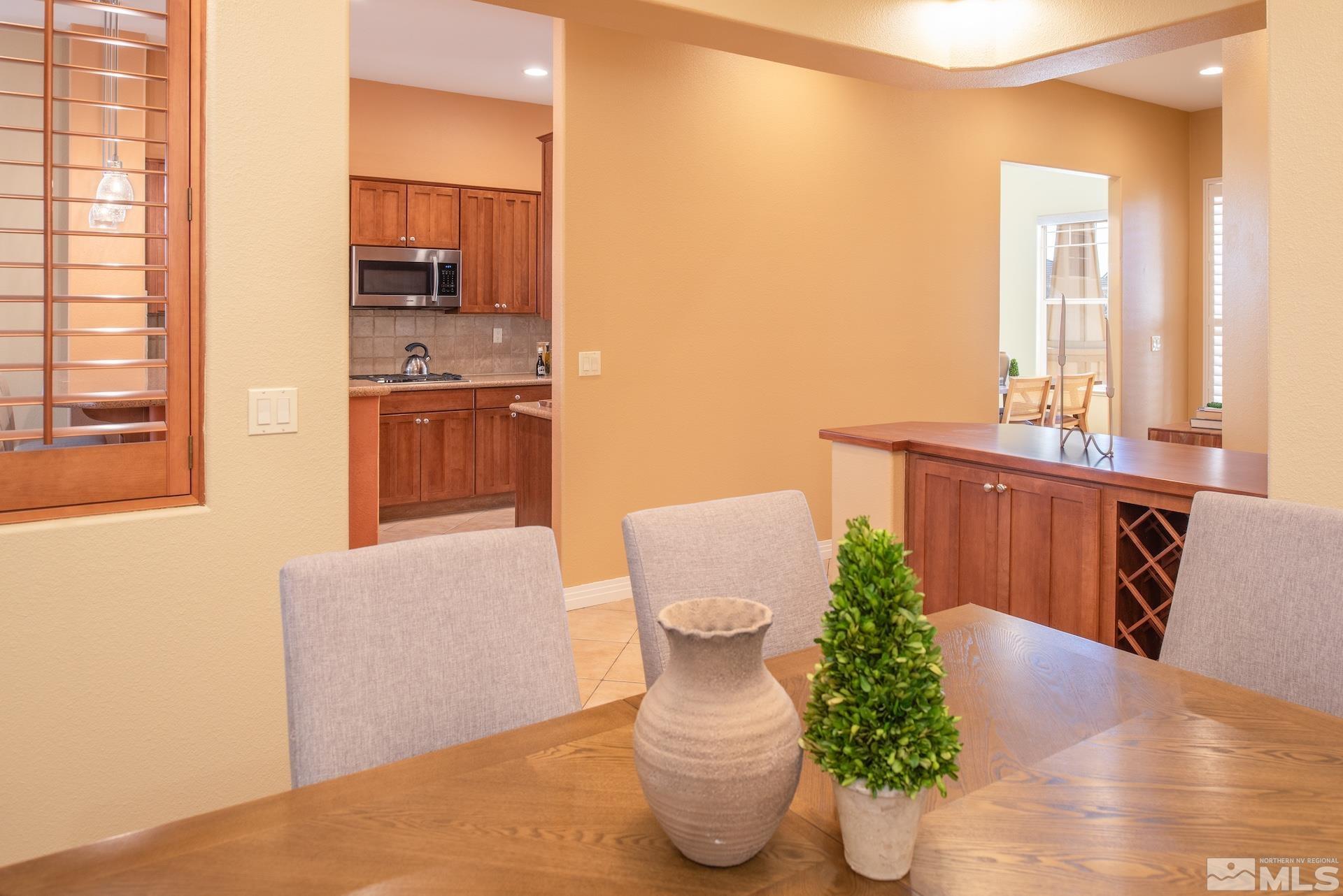 1196 Harbor Town Circle Property Photo 7