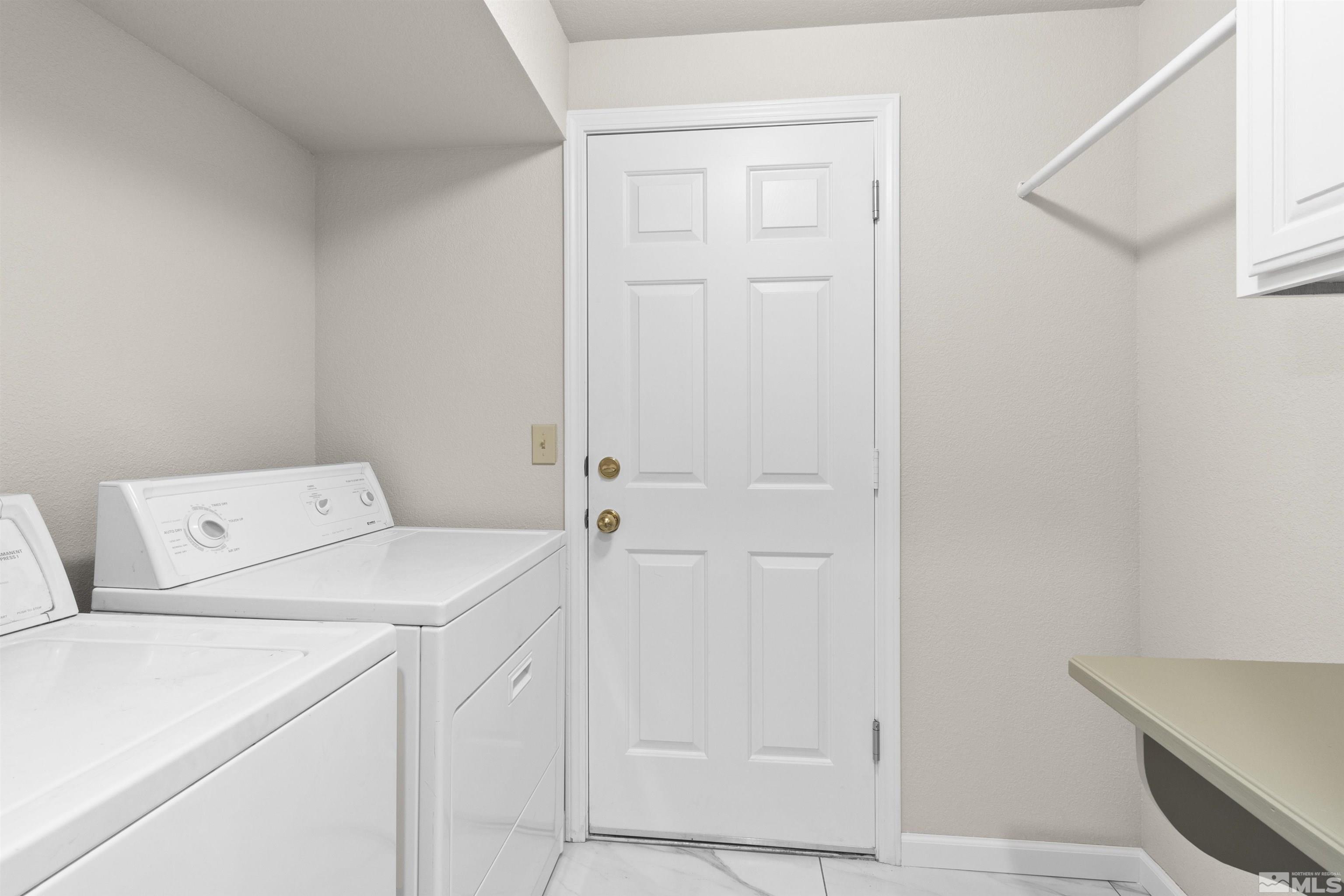 2205 Harriett Dr Property Photo 20