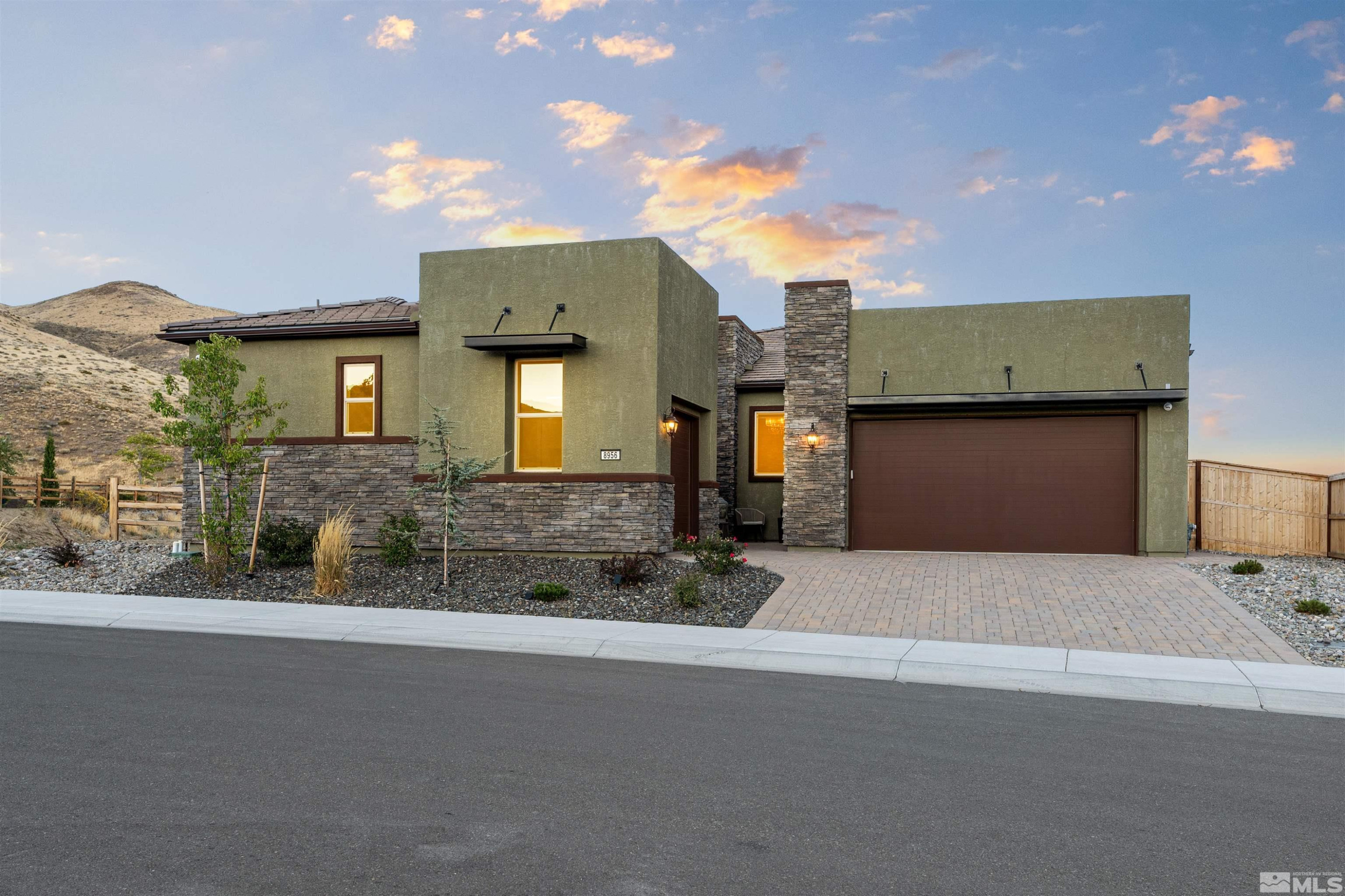 8956 Suncreek Trail Property Photo 1