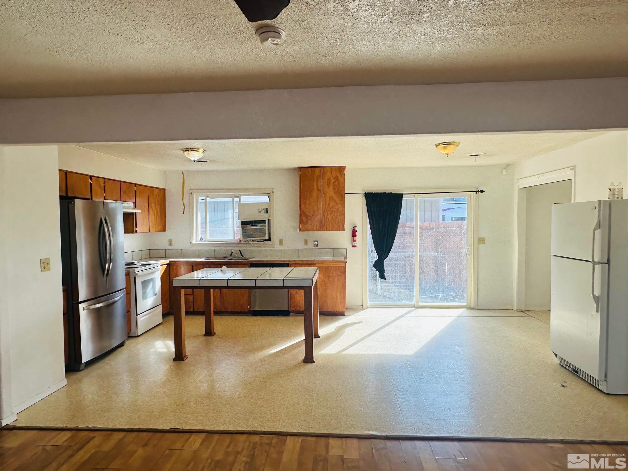 815 16th St Property Photo 6