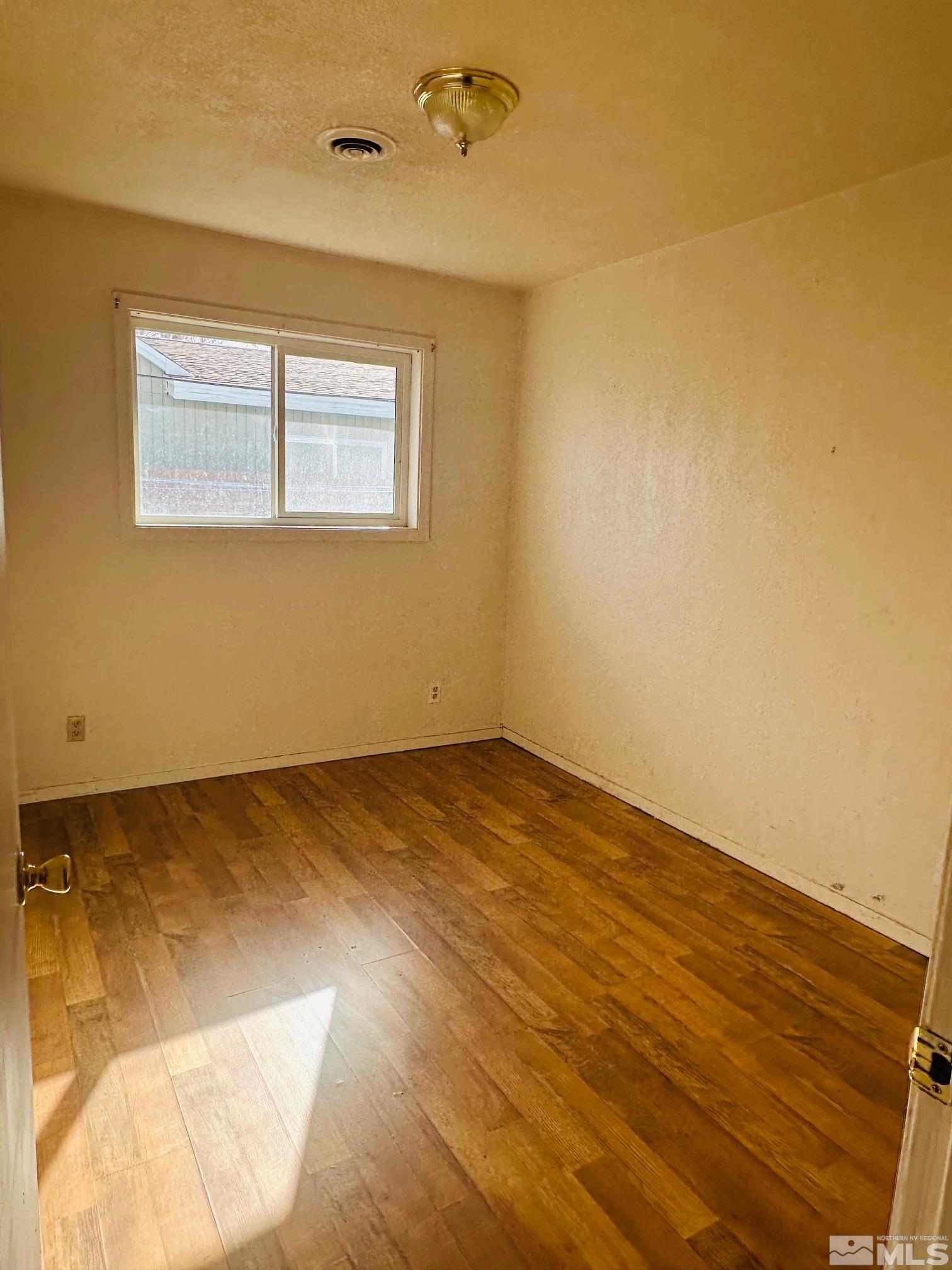815 16th St Property Photo 18