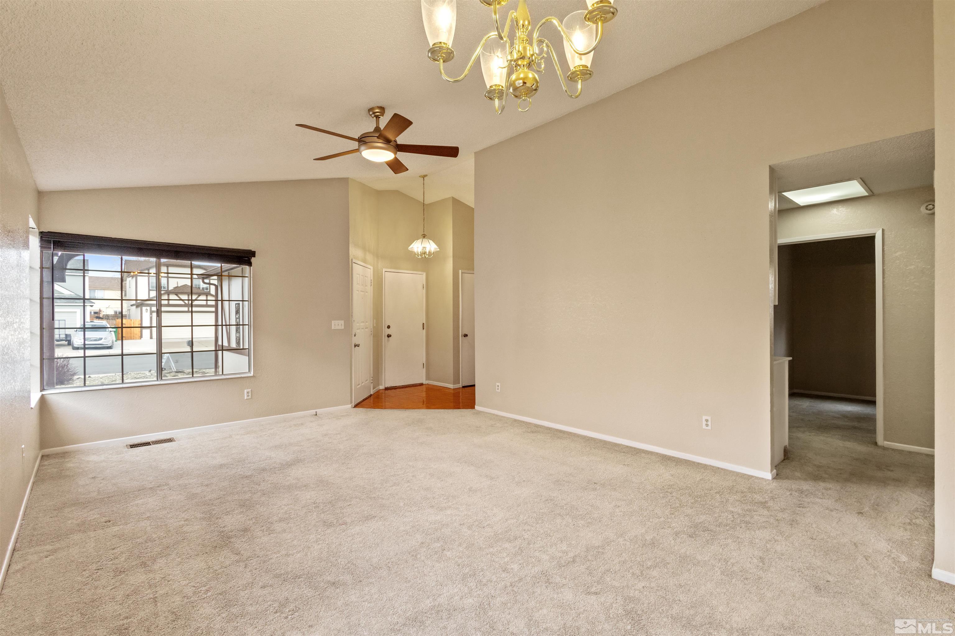 1687 Noreen Drive Property Photo 7