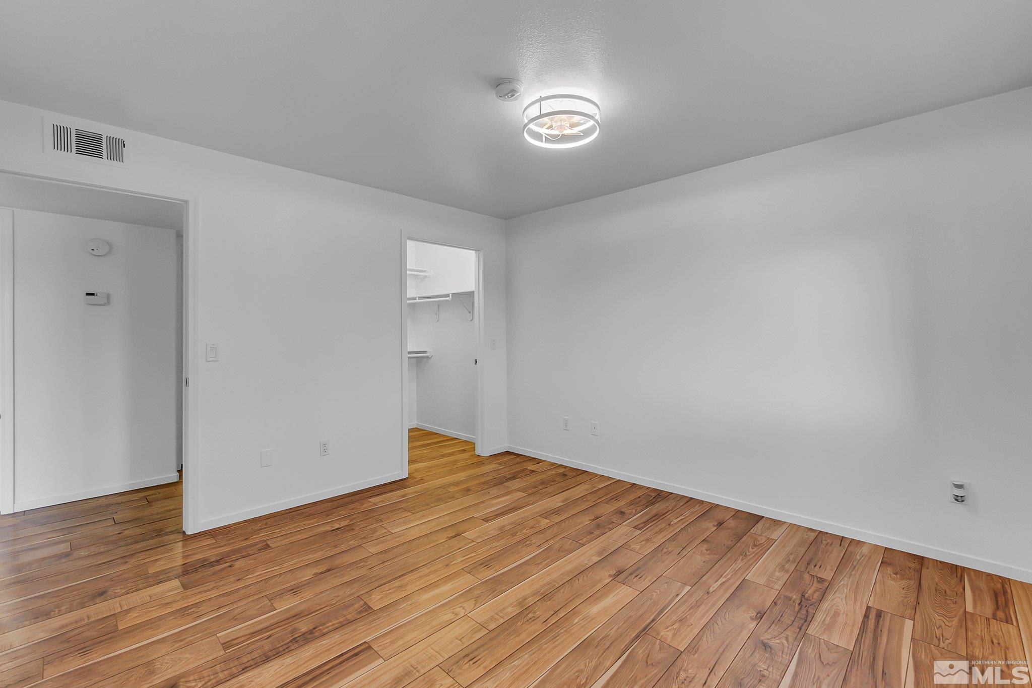 6850 Sharlands Ave R-2098 Property Photo 16