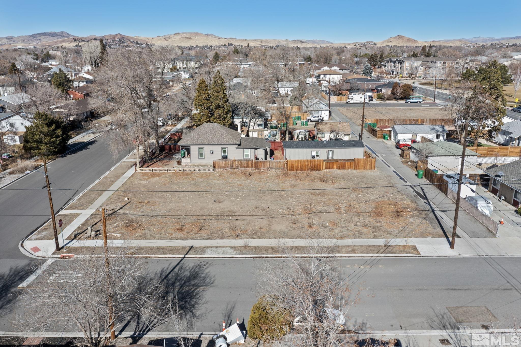 402 5th St Property Photo