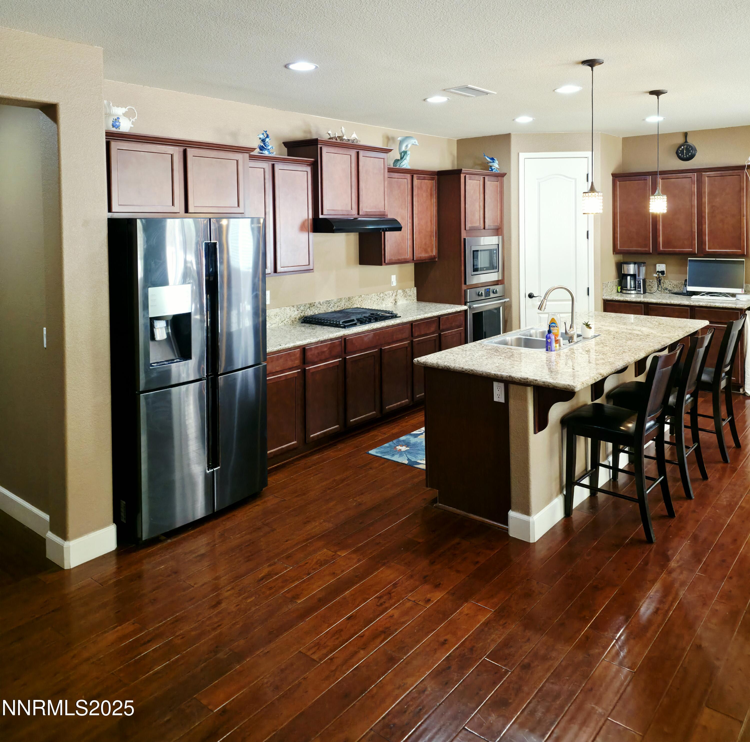 142 Denio Drive Property Photo 3