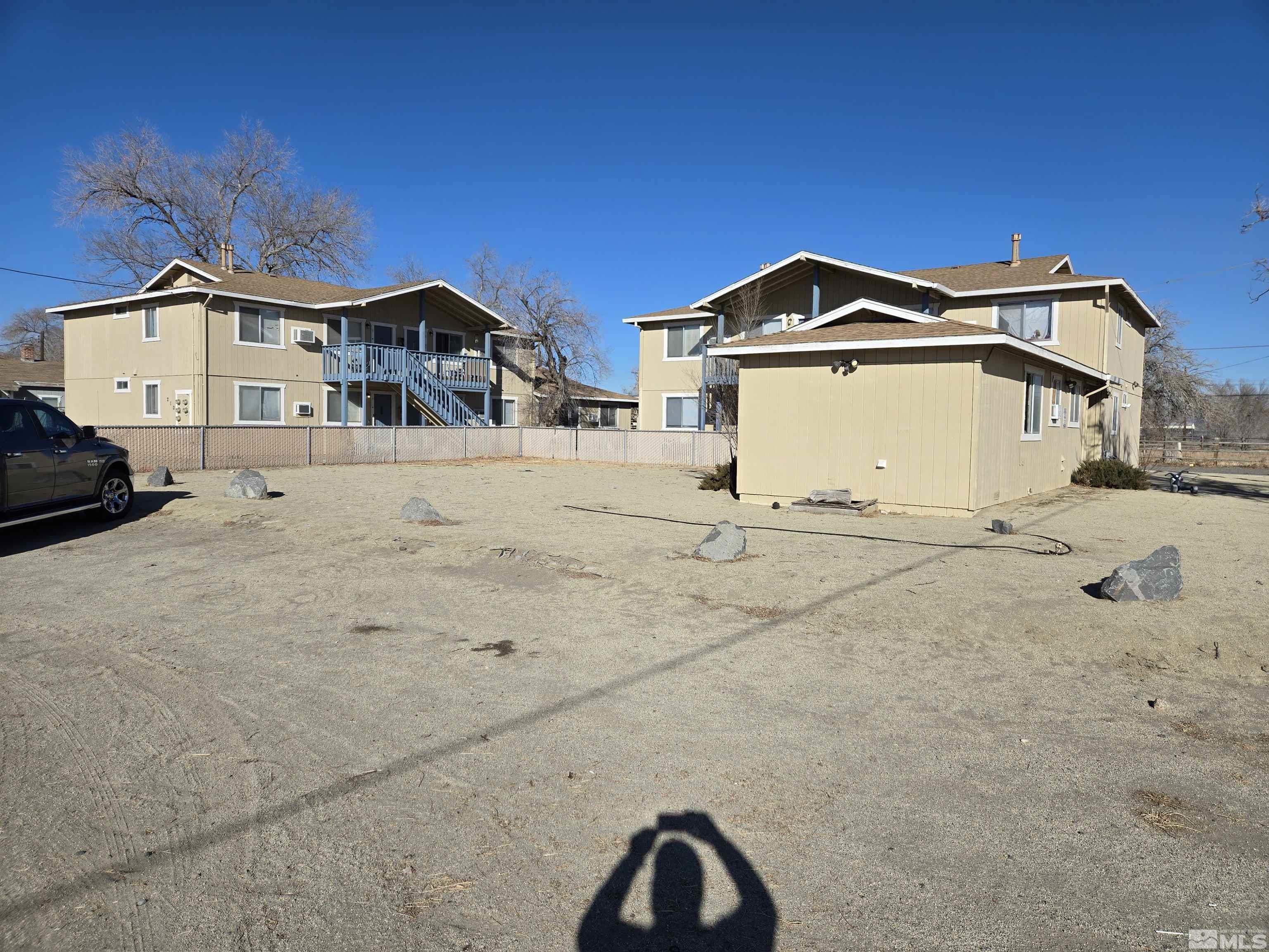 210 1st St Property Photo 1