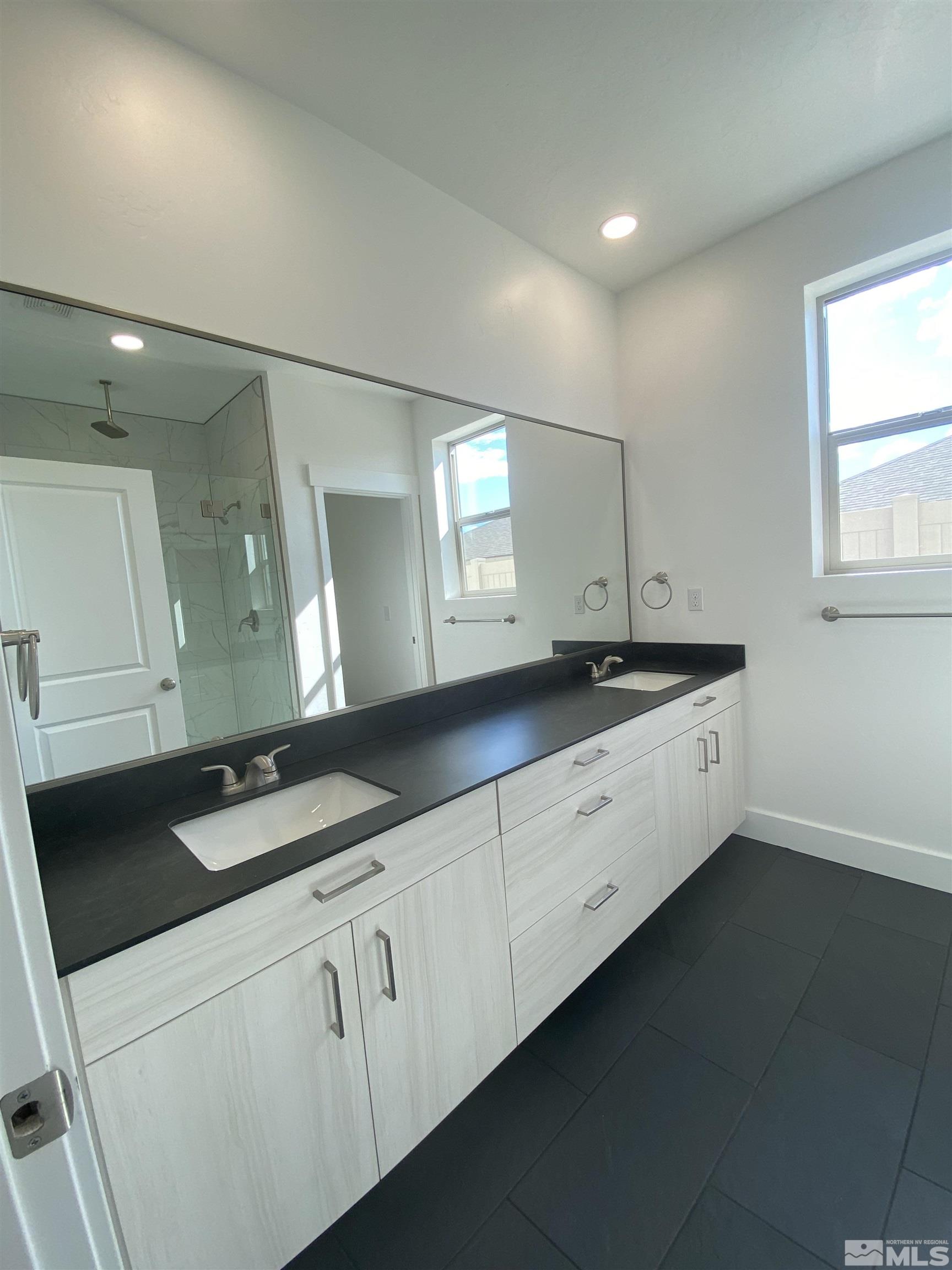 5950 Packsaddle Property Photo 7