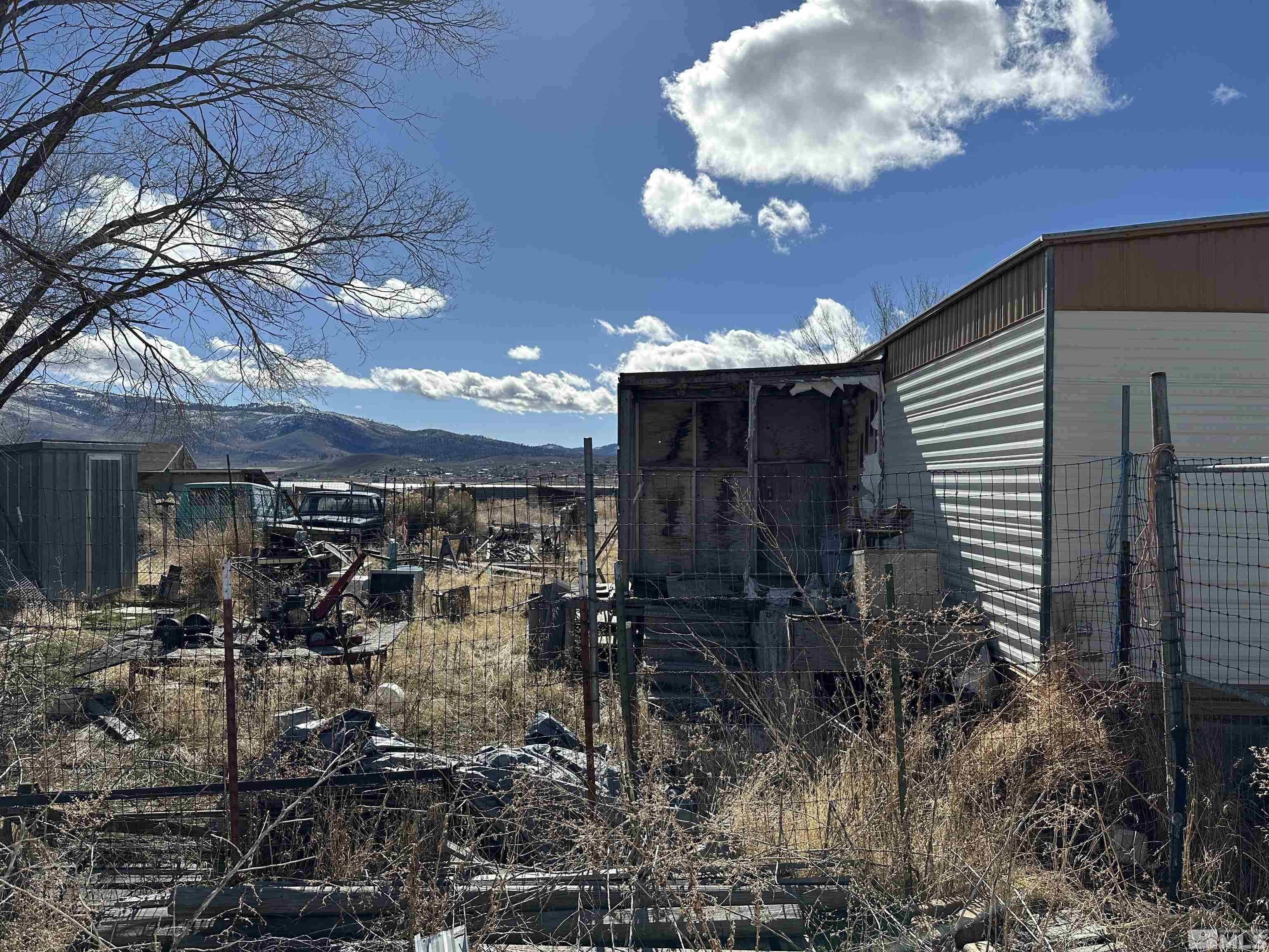 17605 W Aspen Property Photo 4