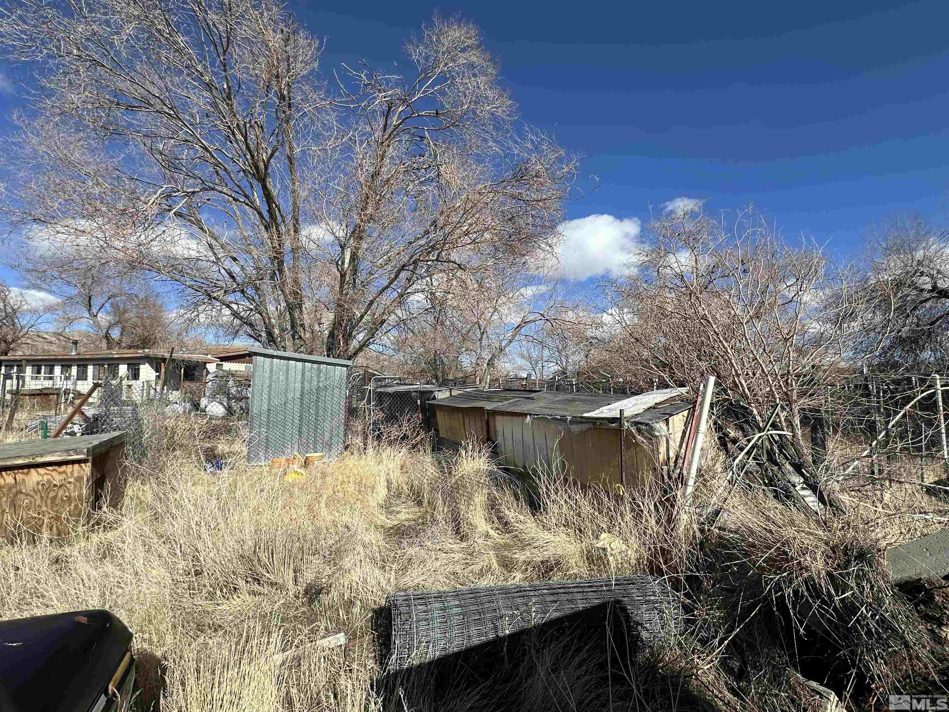 17605 W Aspen Property Photo 8