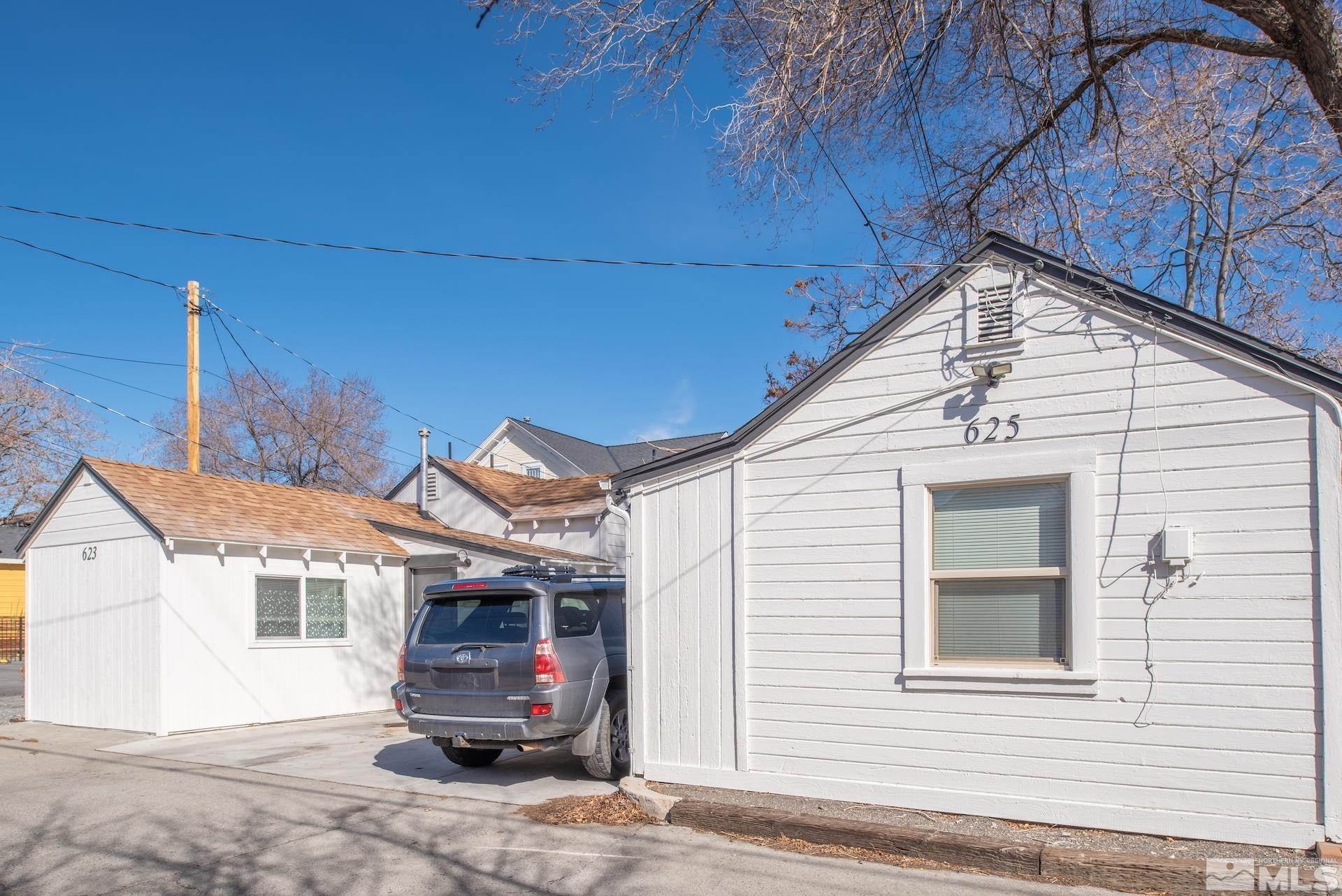 629 Sinclair St Property Photo 10