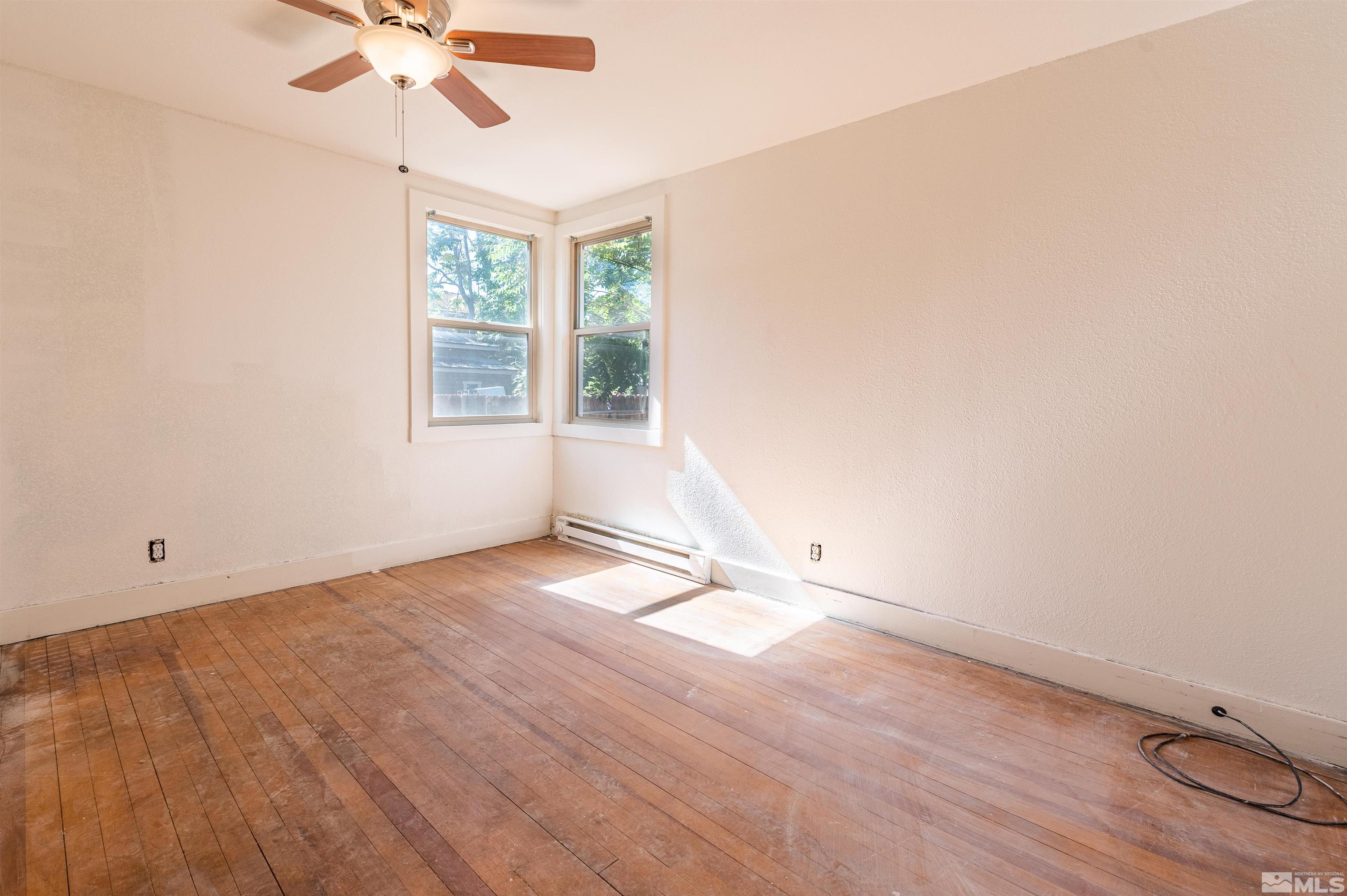 629 Sinclair St Property Photo 23