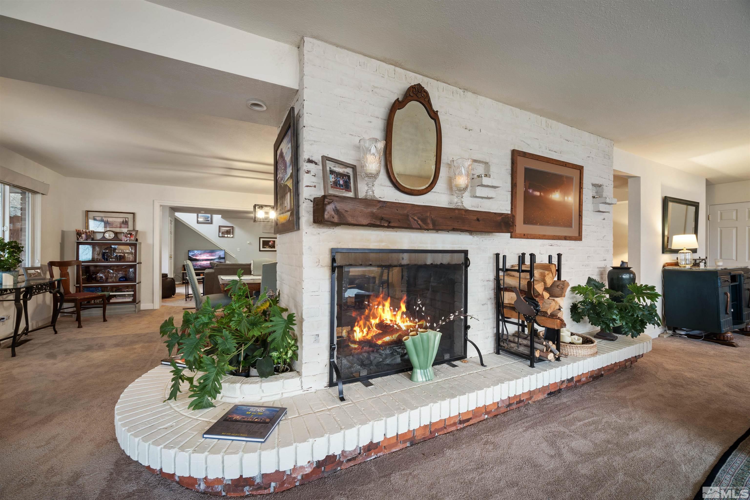 2075 Lakeside Dr. Property Photo 12
