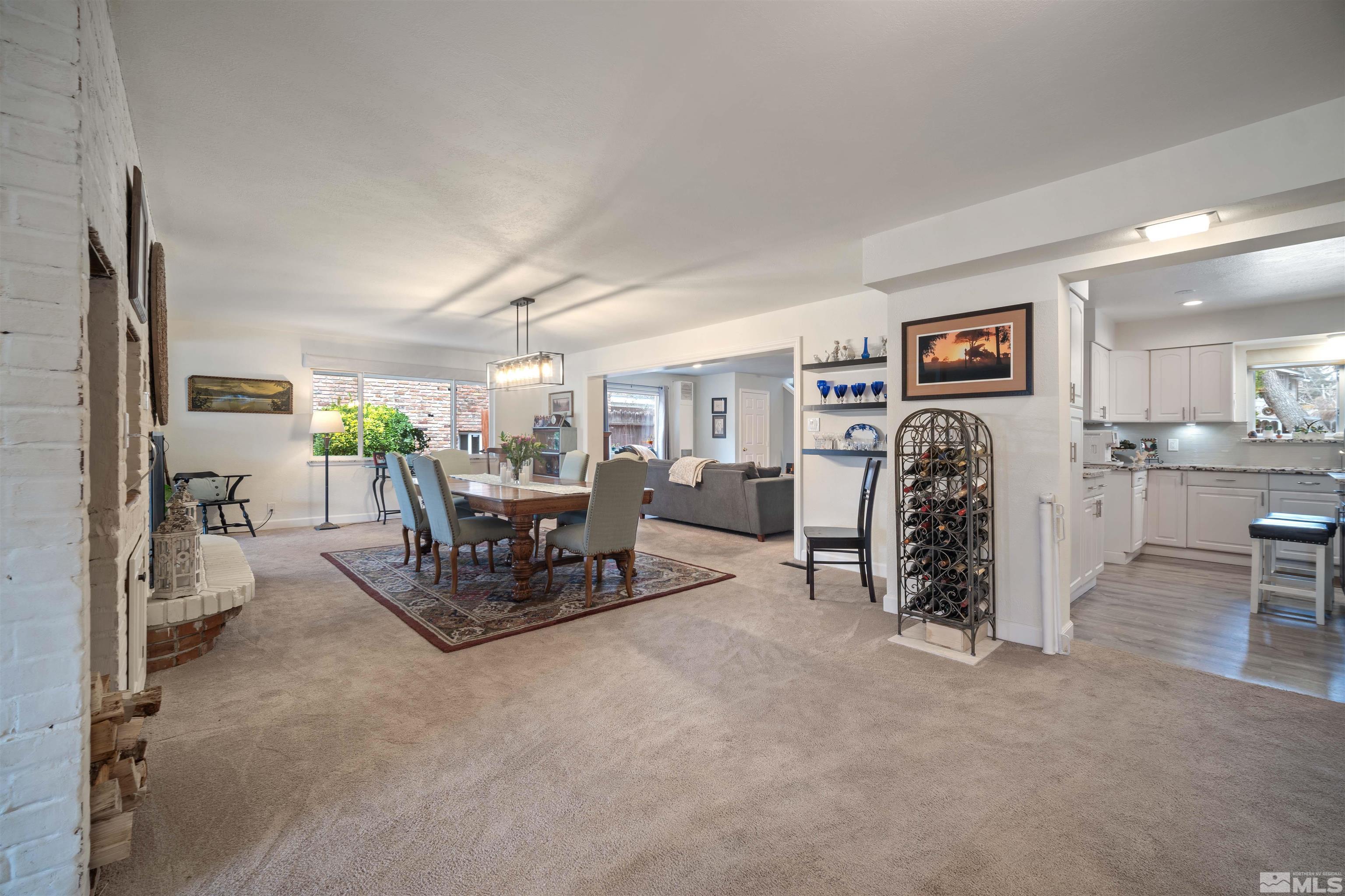 2075 Lakeside Dr. Property Photo 15