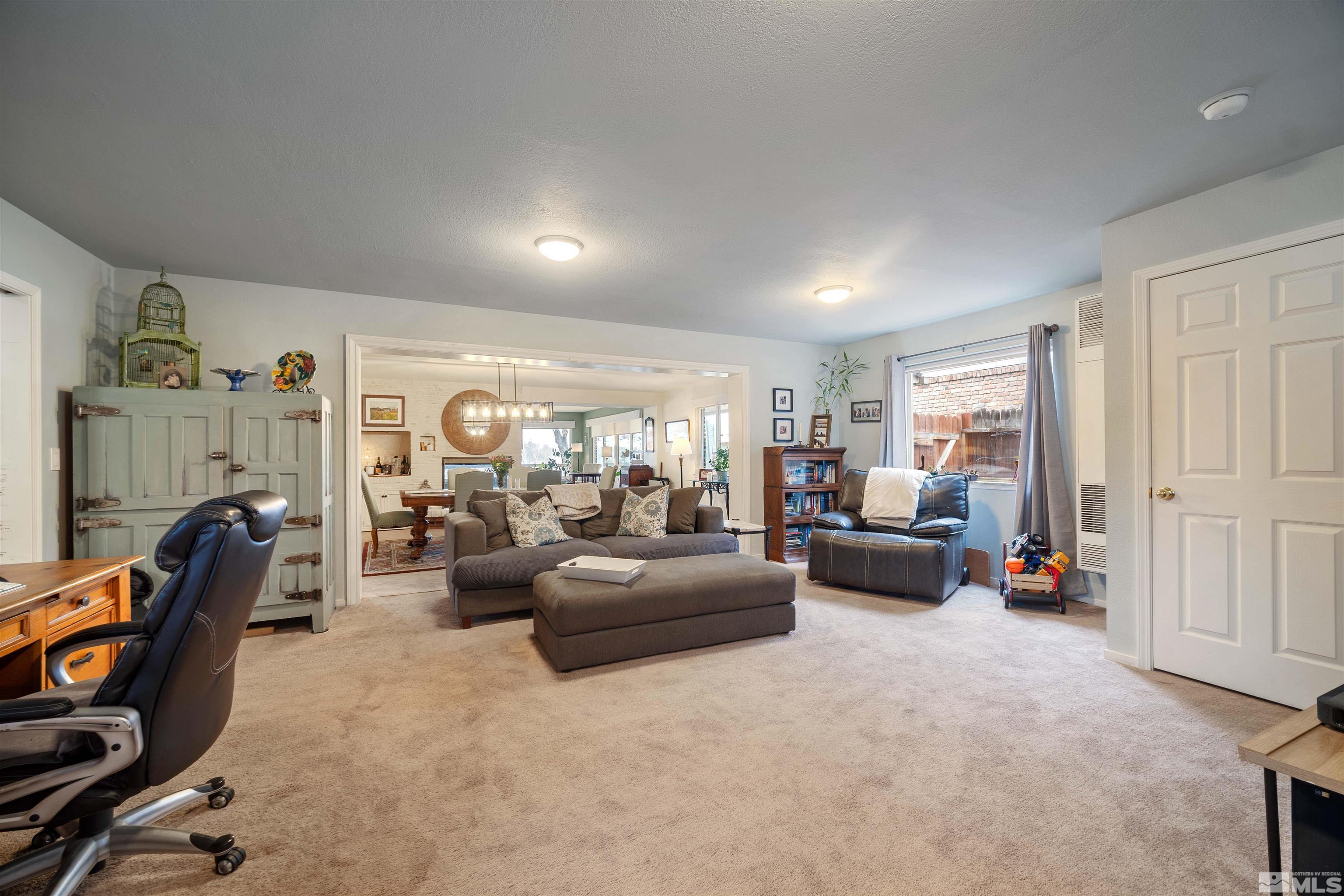 2075 Lakeside Dr. Property Photo 19
