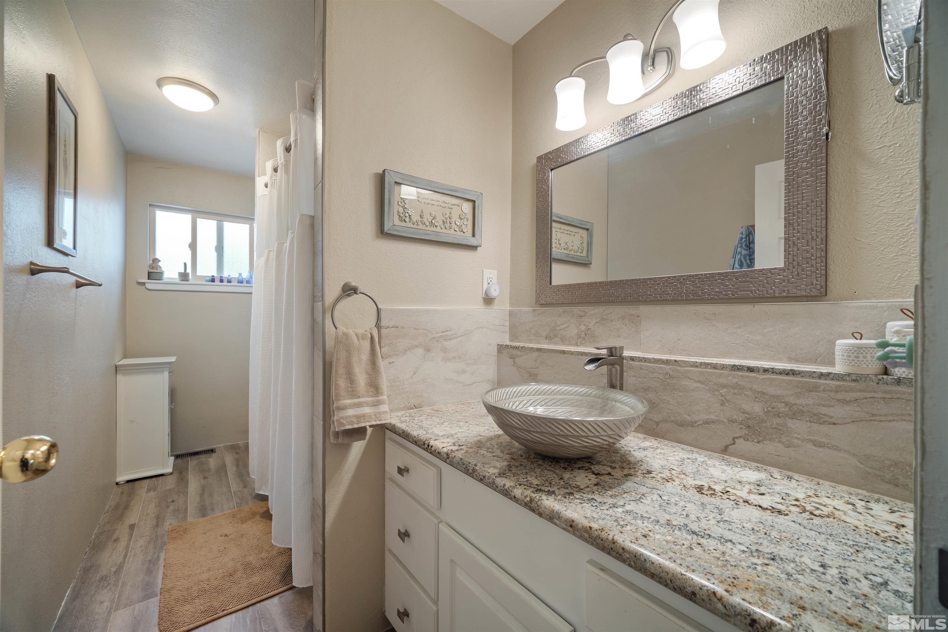 2075 Lakeside Dr. Property Photo 30