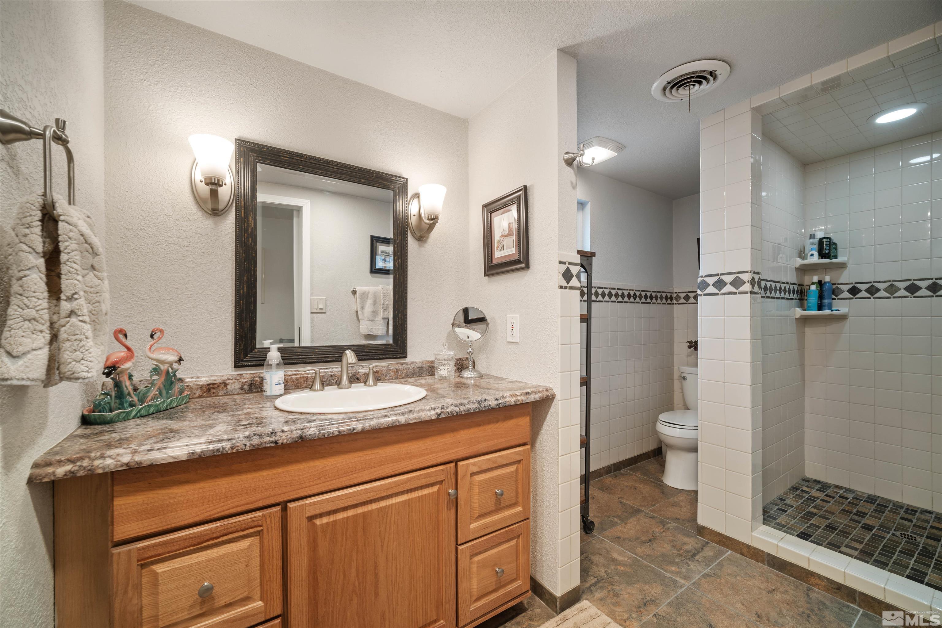 2075 Lakeside Dr. Property Photo 32