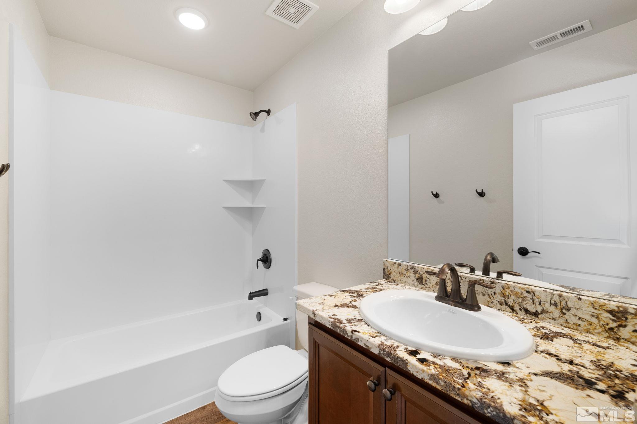 9347 Bay Dr Property Photo 6