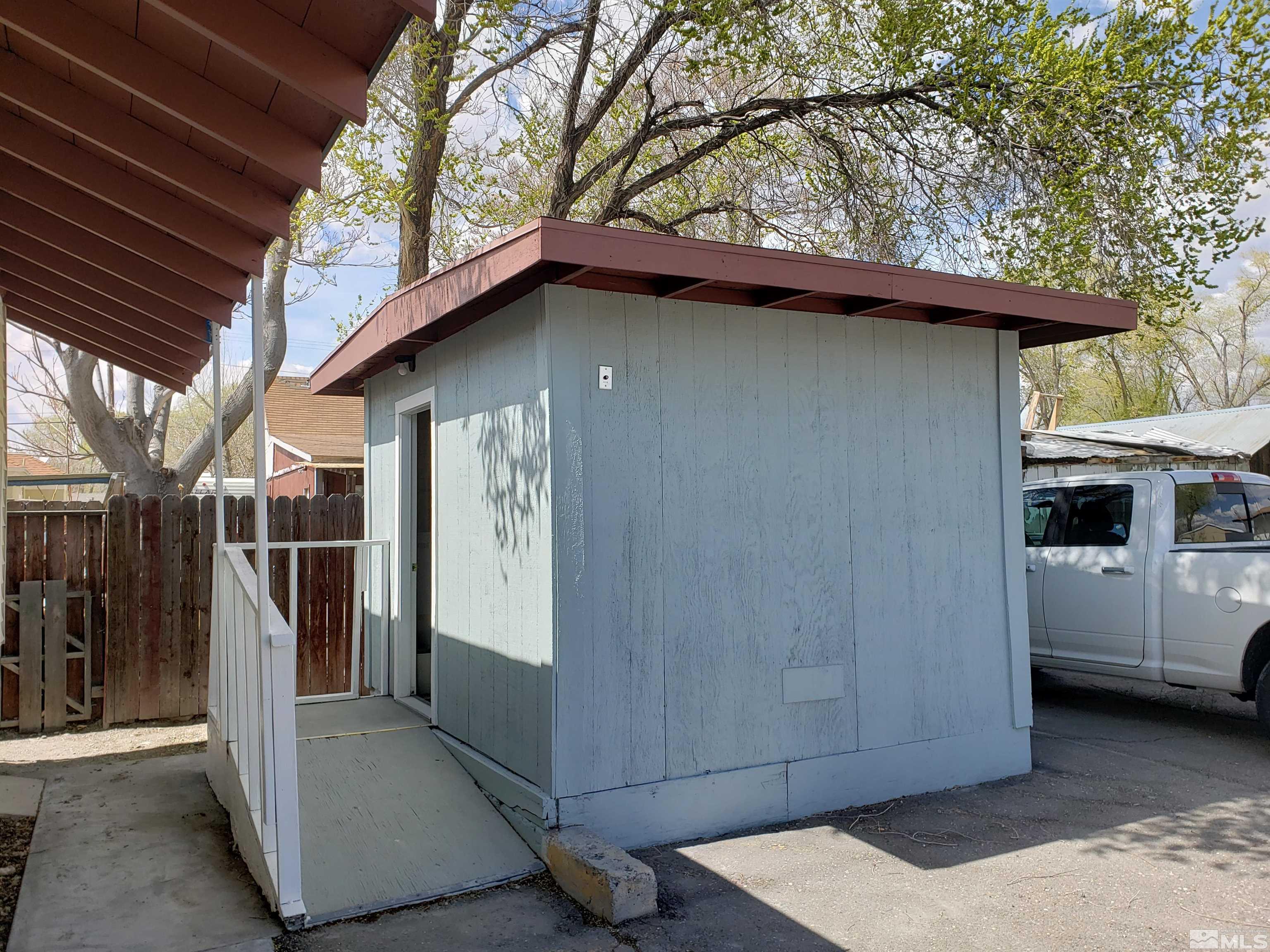 1335 Cornell Ave Property Photo 2