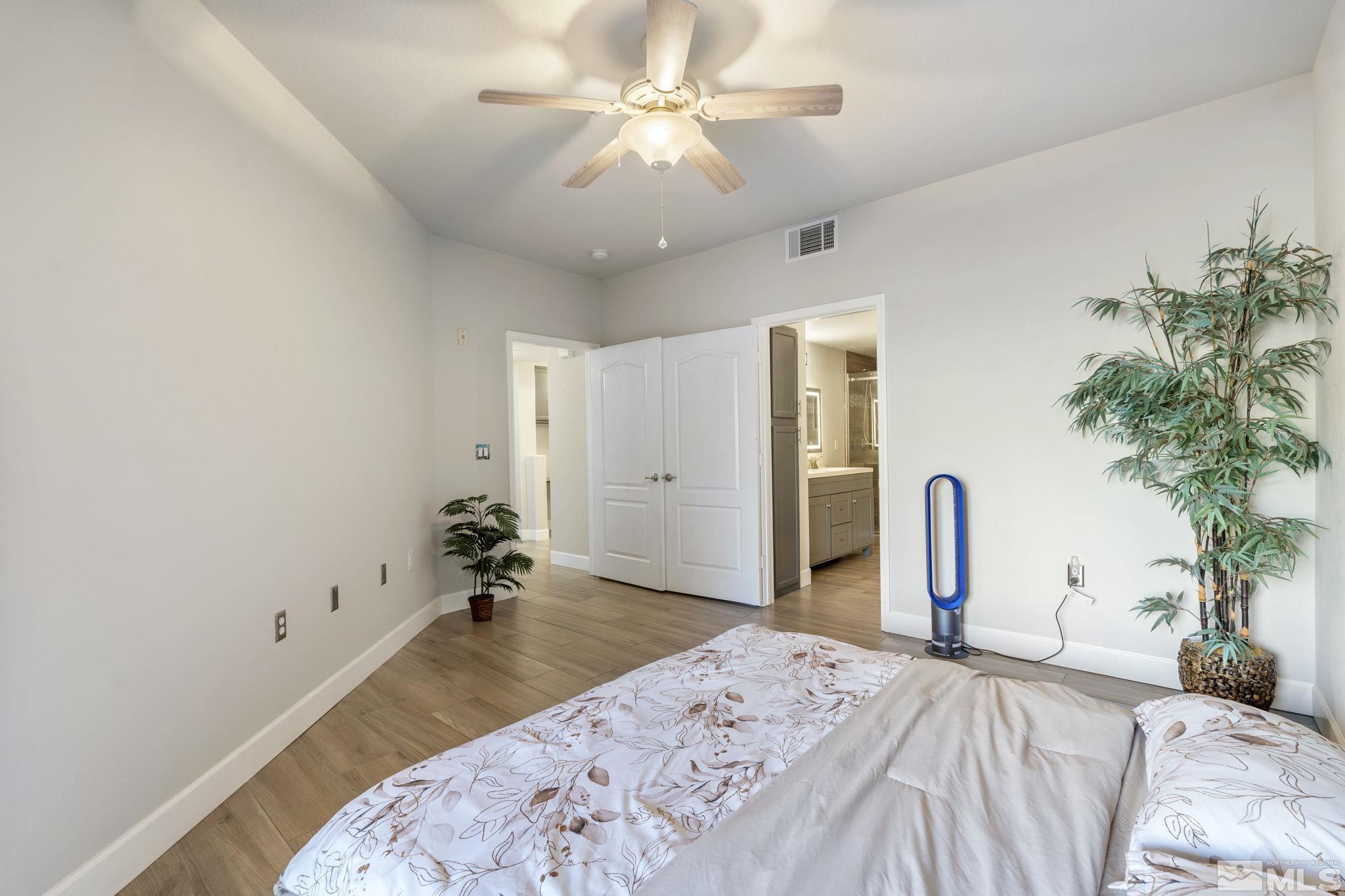 9050 Double R Blvd 1012 Property Photo 17