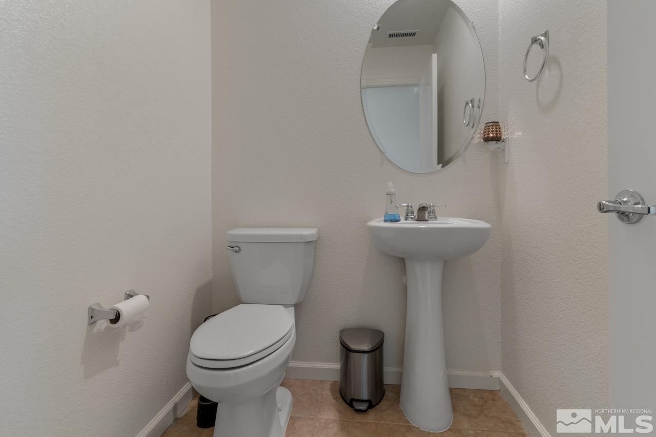 8836 Mahon Dr Property Photo 4