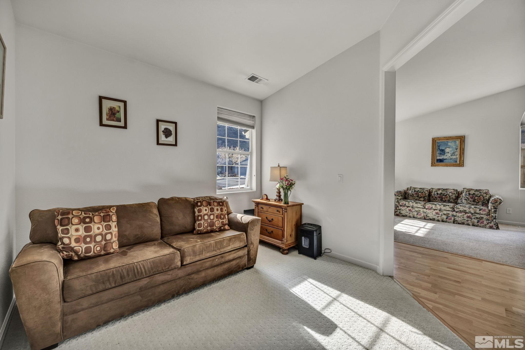 236 Sussex Pl Property Photo 11