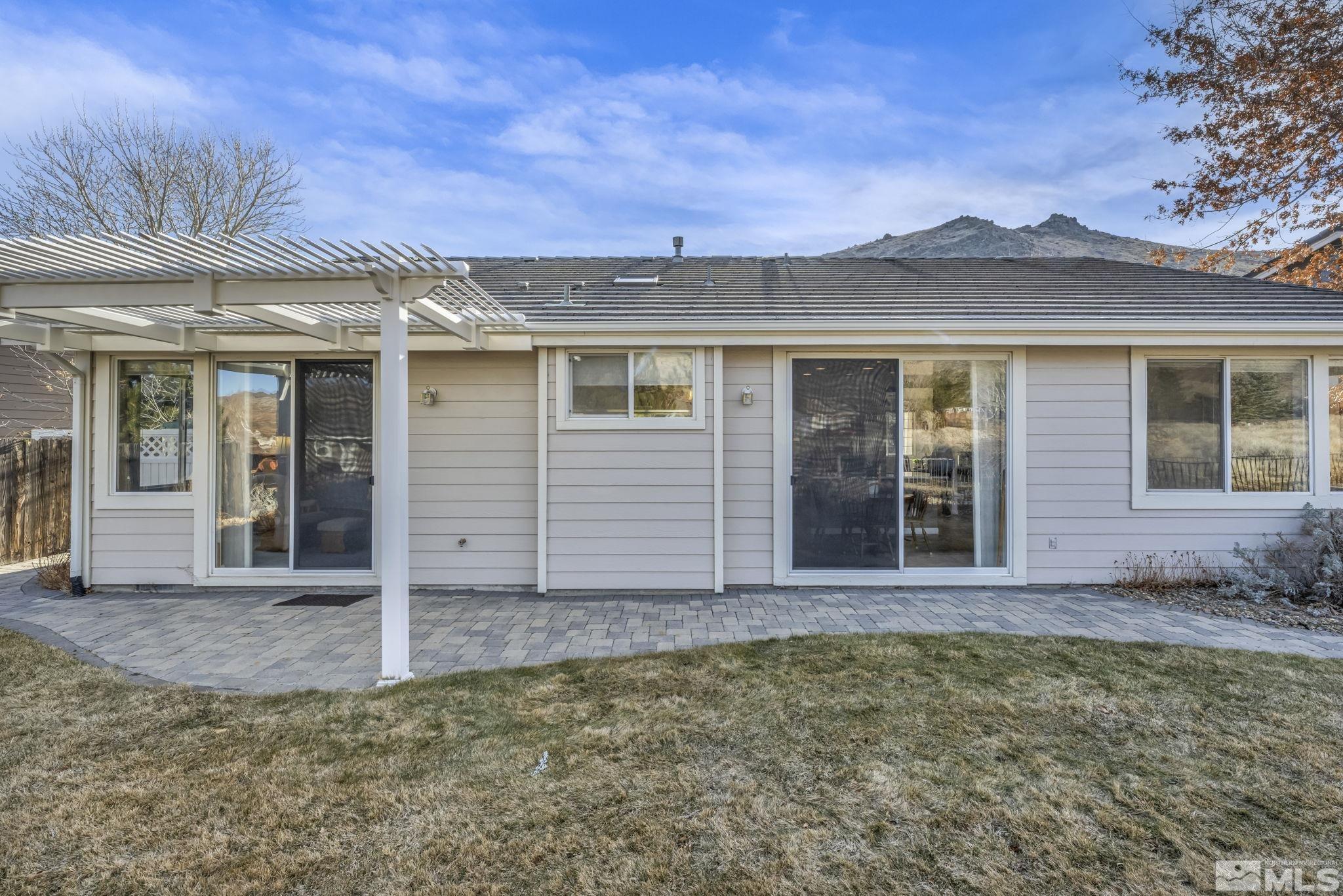 236 Sussex Pl Property Photo 32