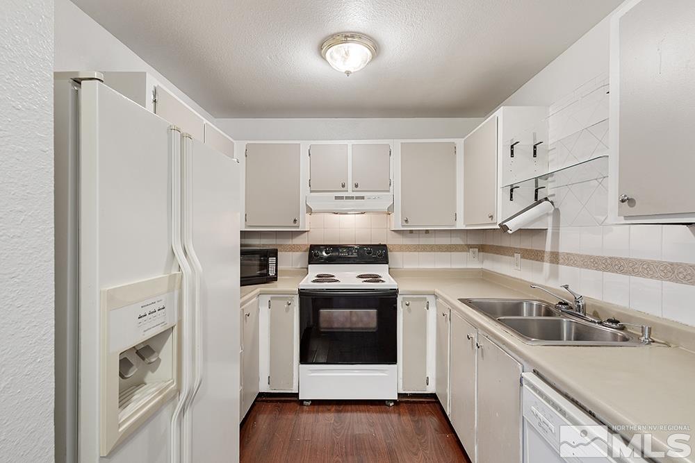 2375 Tripp Dr # 11 Property Photo