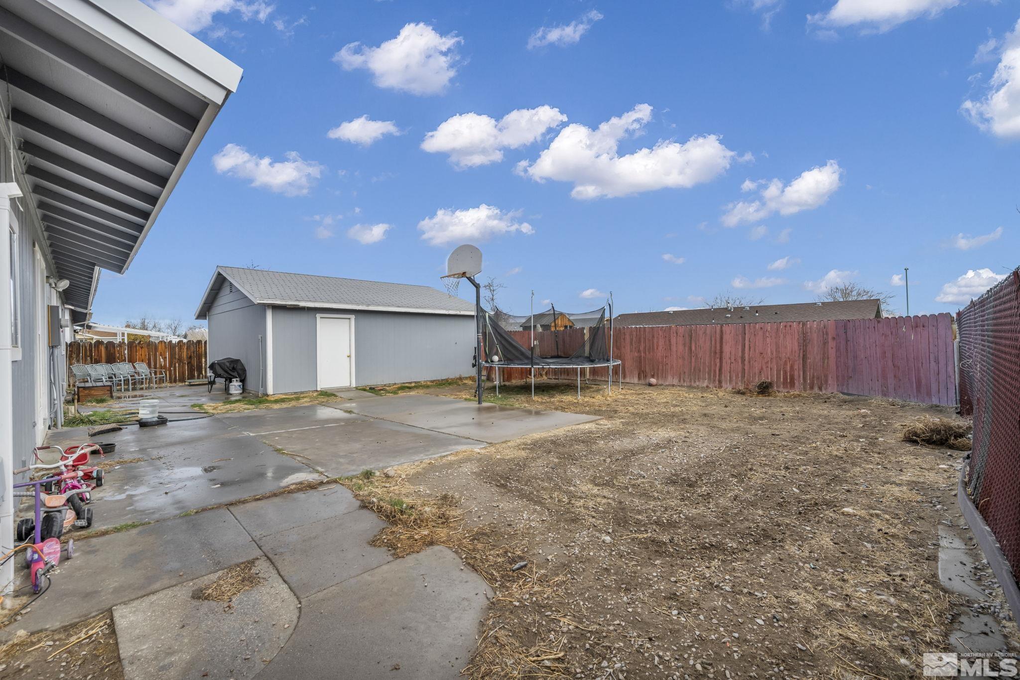 521 Whitaker Lane Property Photo 3
