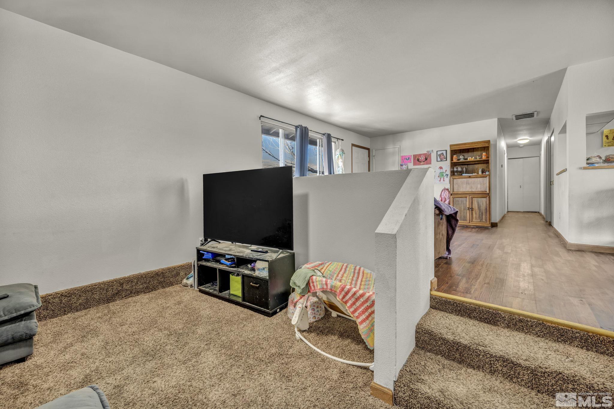 521 Whitaker Lane Property Photo 10