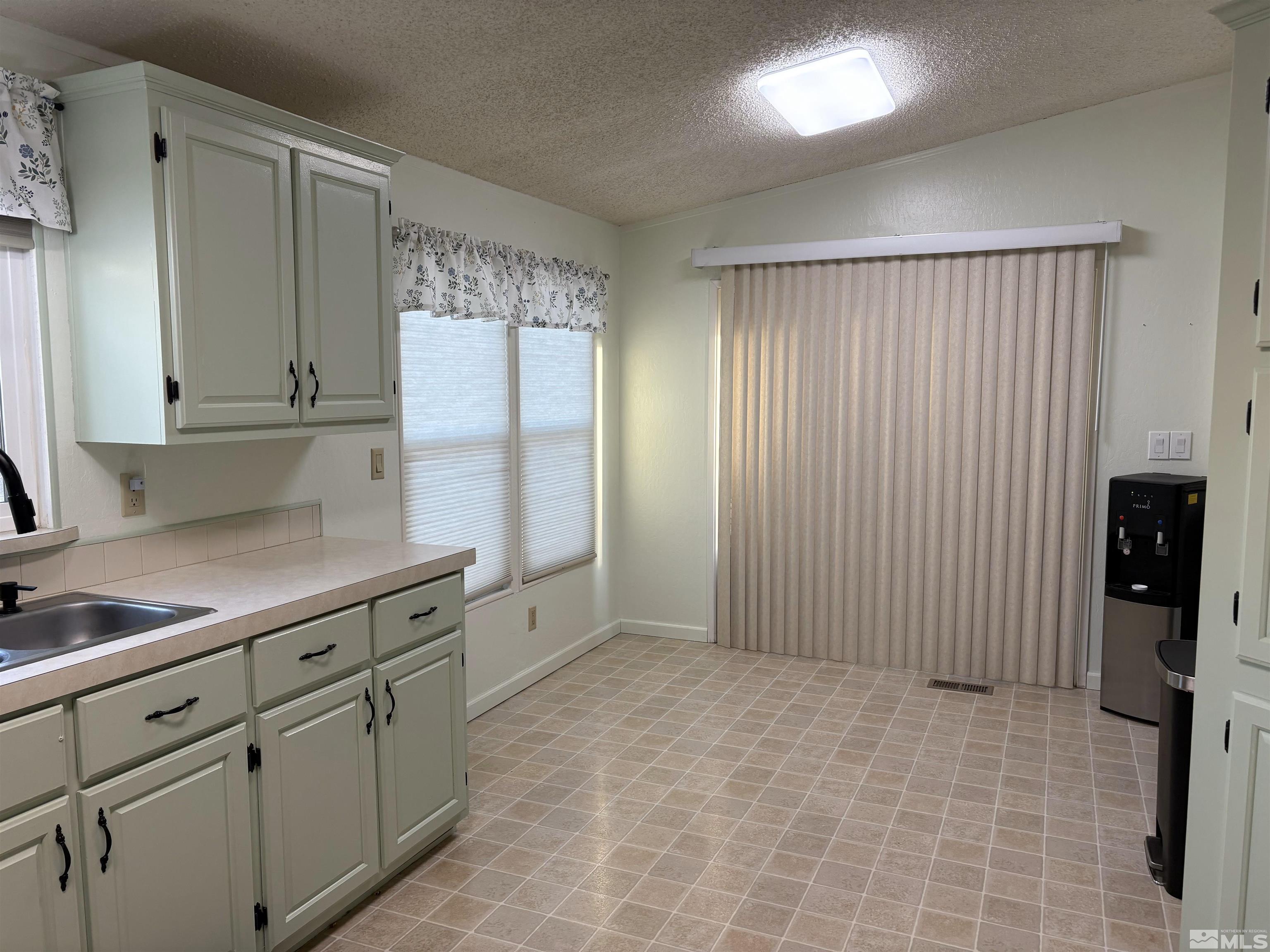 1471 Walker View Rd Property Photo 6